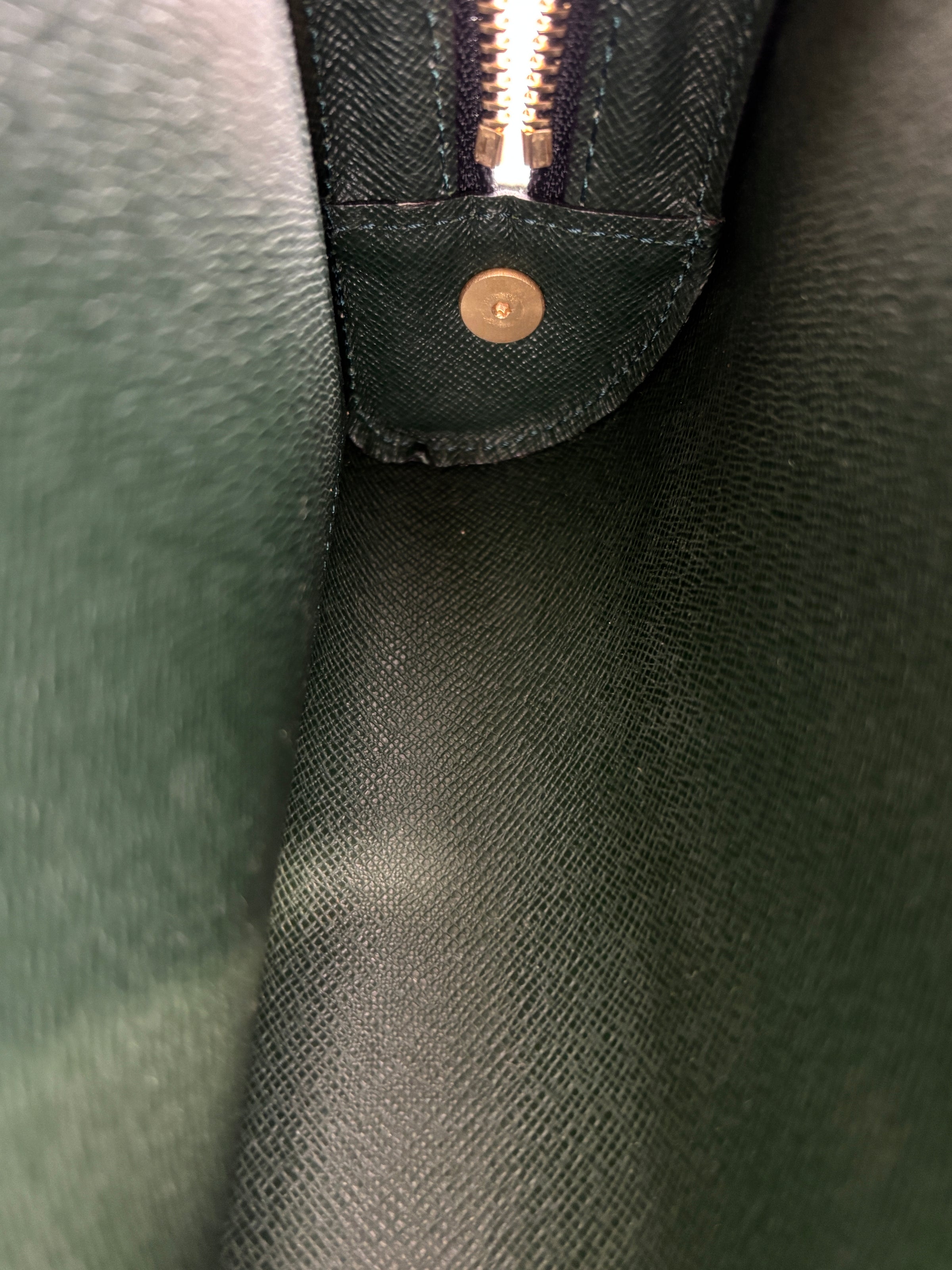 M30182 Baikal Clutch Ardoise/Green Taiga Leather GHW
