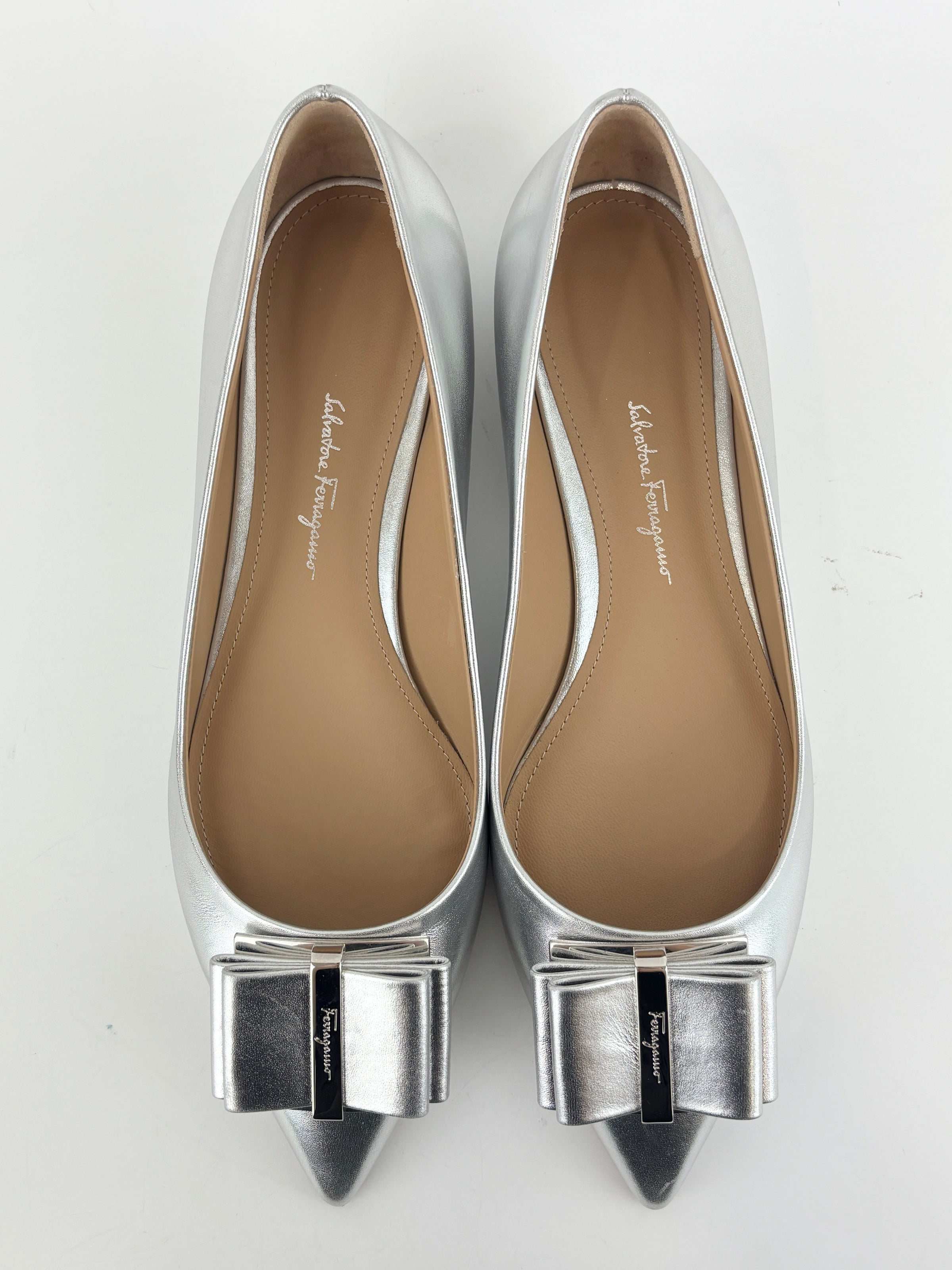 Zeri Pointed Toe Flat Metallic Silver Calfskin Size 38.5