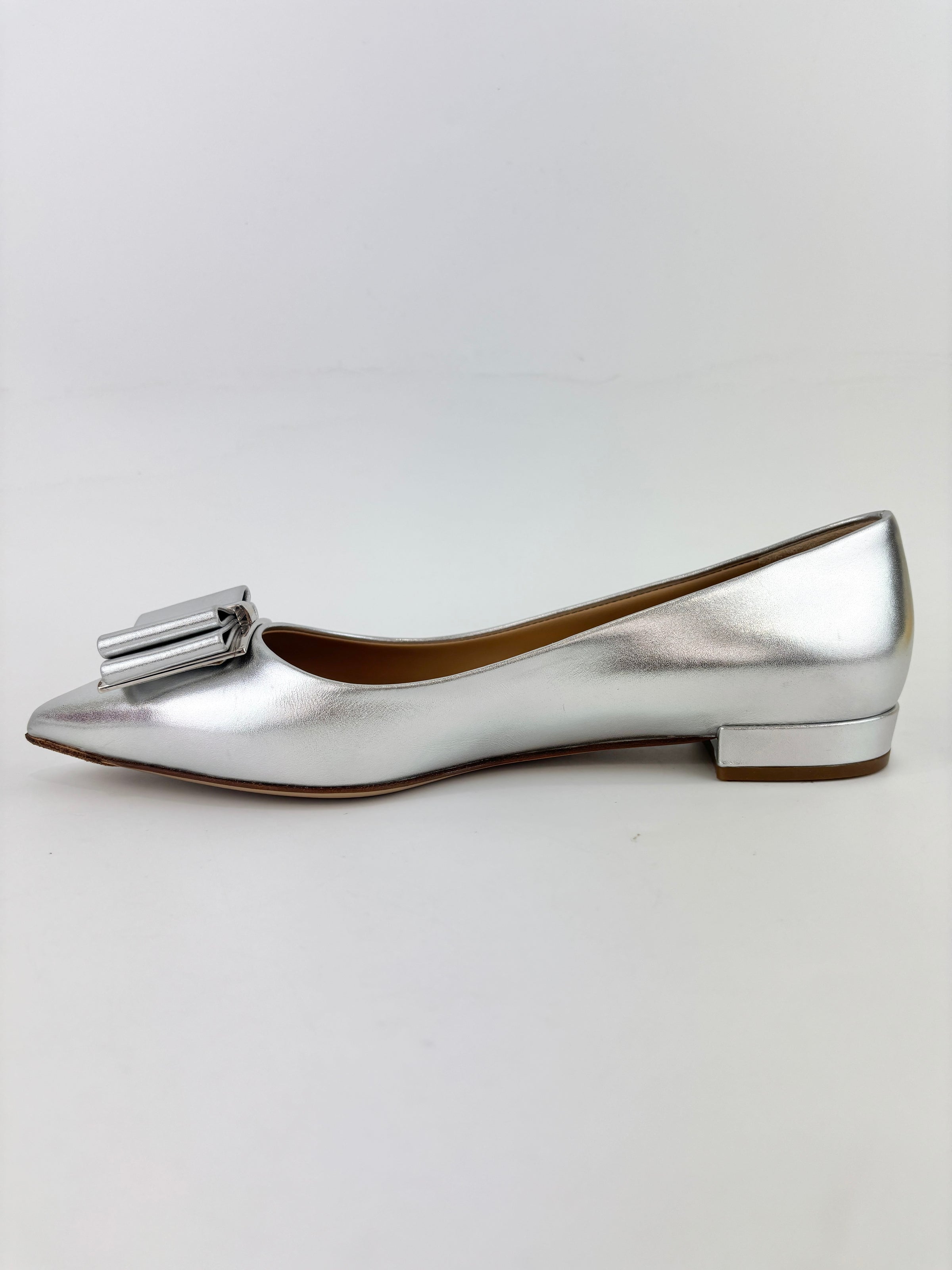 Zeri Pointed Toe Flat Metallic Silver Calfskin Size 38.5