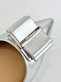 Zeri Pointed Toe Flat Metallic Silver Calfskin Size 38.5