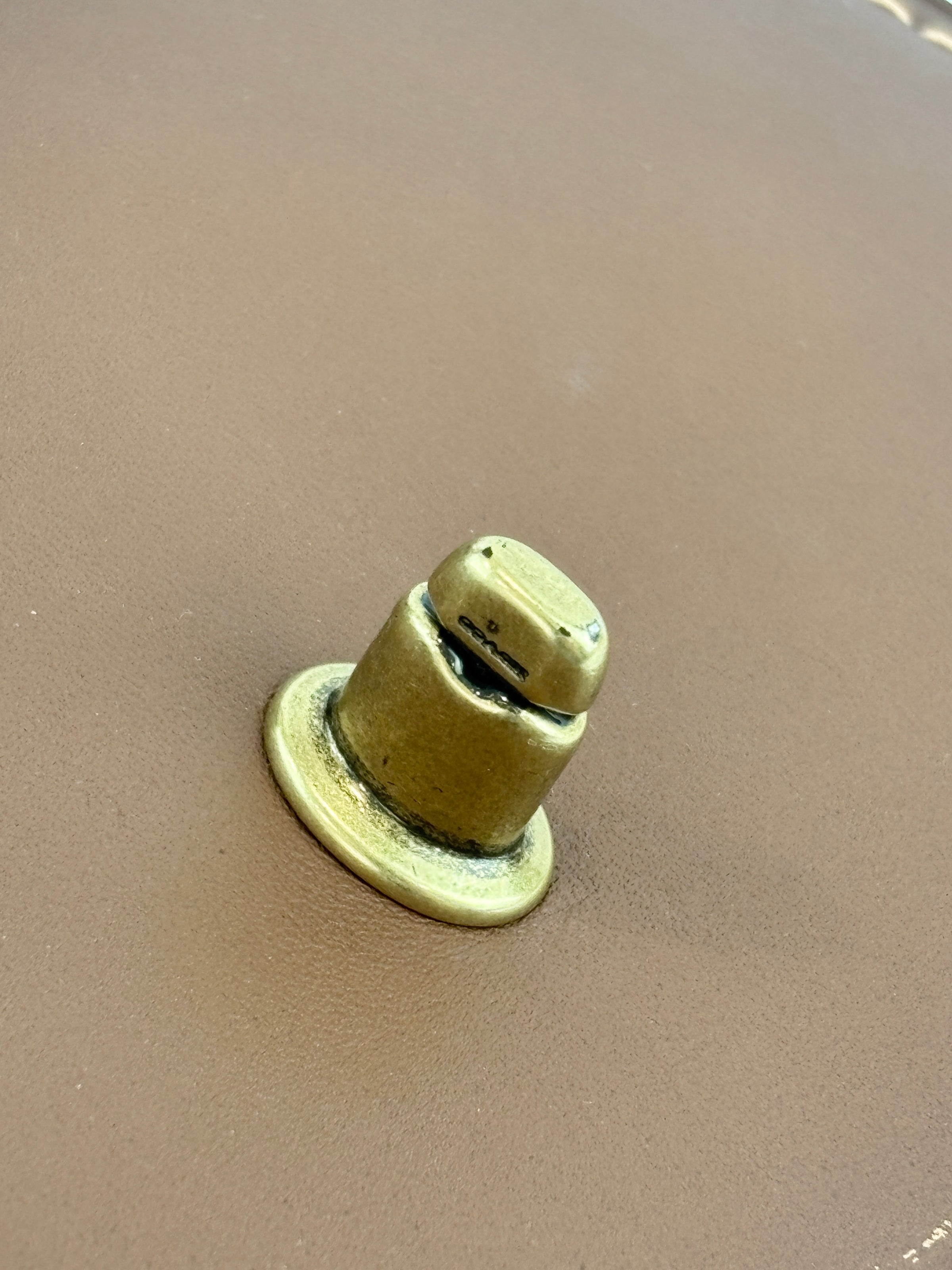 89225 Willis Top Handle 18 in Brown