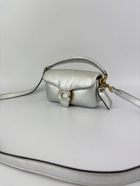 C7876 Pillow Tabby 18 Shoulder Bag in Metallic Silver