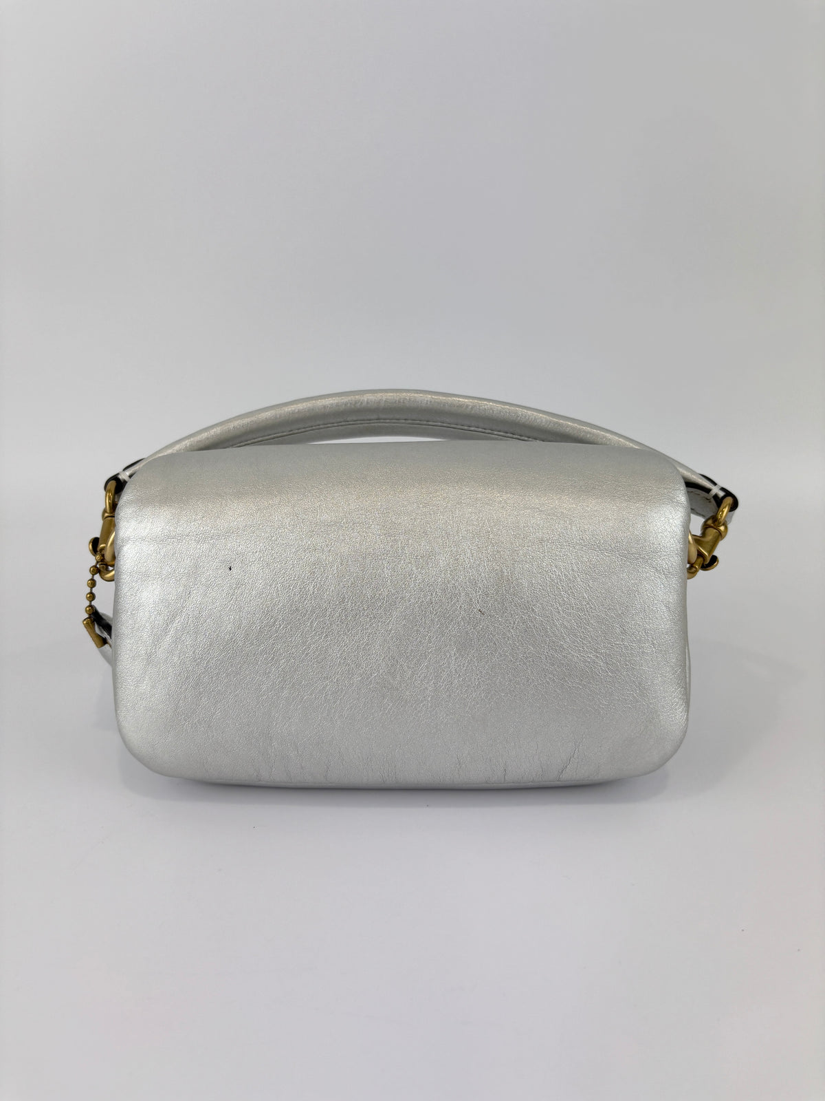 C7876 Pillow Tabby 18 Shoulder Bag in Metallic Silver