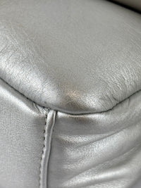 C7876 Pillow Tabby 18 Shoulder Bag in Metallic Silver
