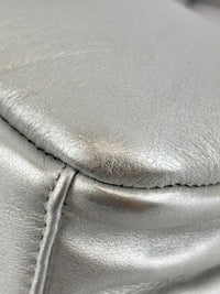 C7876 Pillow Tabby 18 Shoulder Bag in Metallic Silver