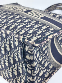 Large Book Tote in Blue Dior Oblique Embroidered Canvas