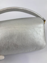 C7876 Pillow Tabby 18 Shoulder Bag in Metallic Silver