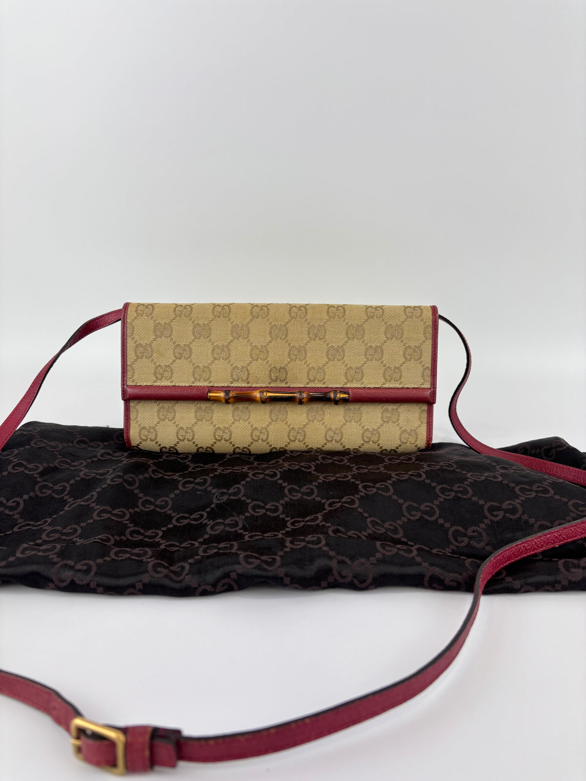 Vintage Bamboo Clutch Bag in Beige / Red GG Fabric