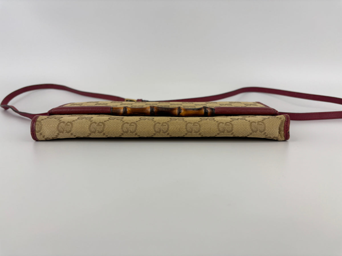 Vintage Bamboo Clutch Bag in Beige / Red GG Fabric