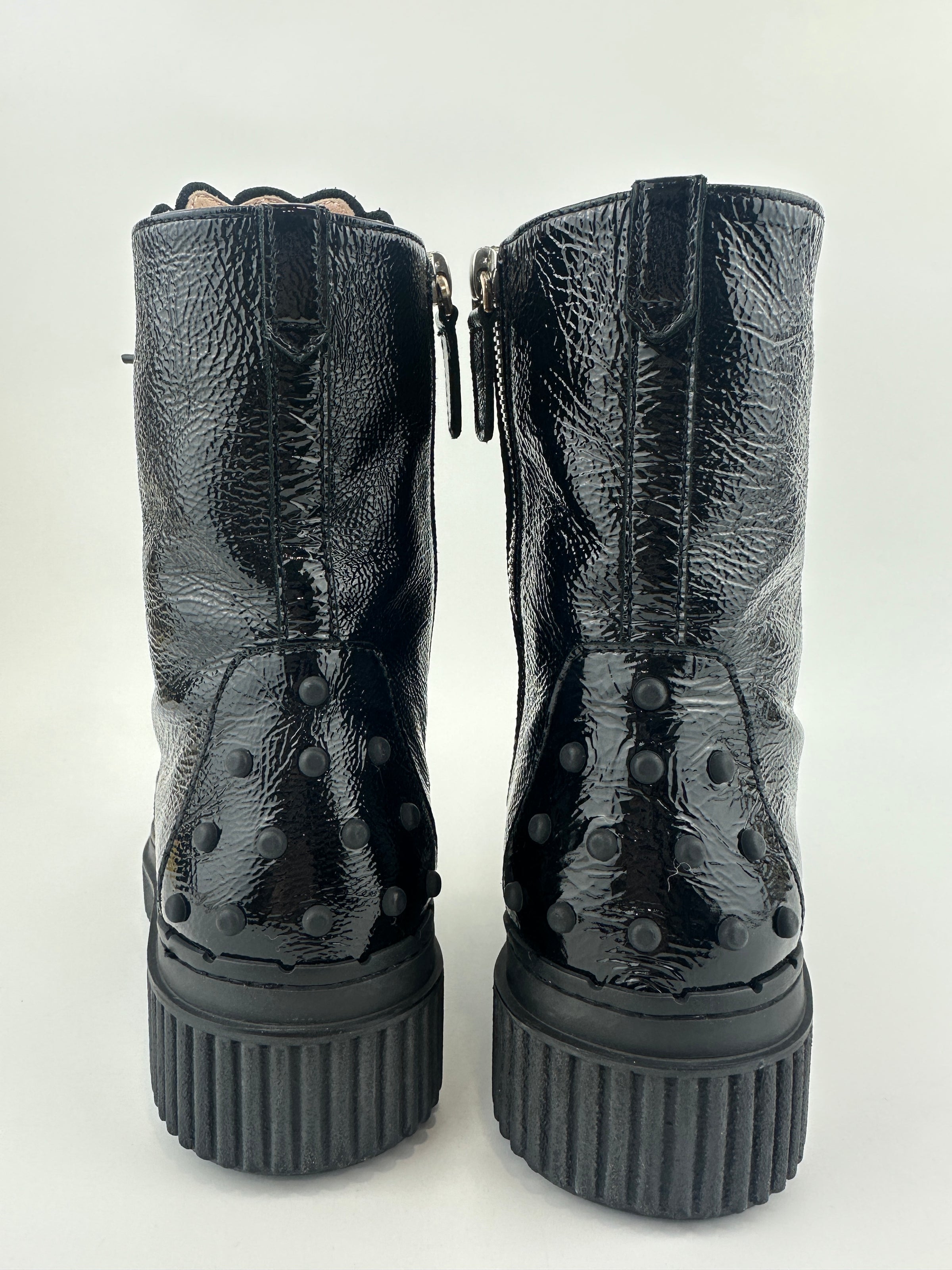 Crinkled Black Patent Leather Ankle Boots Size 37