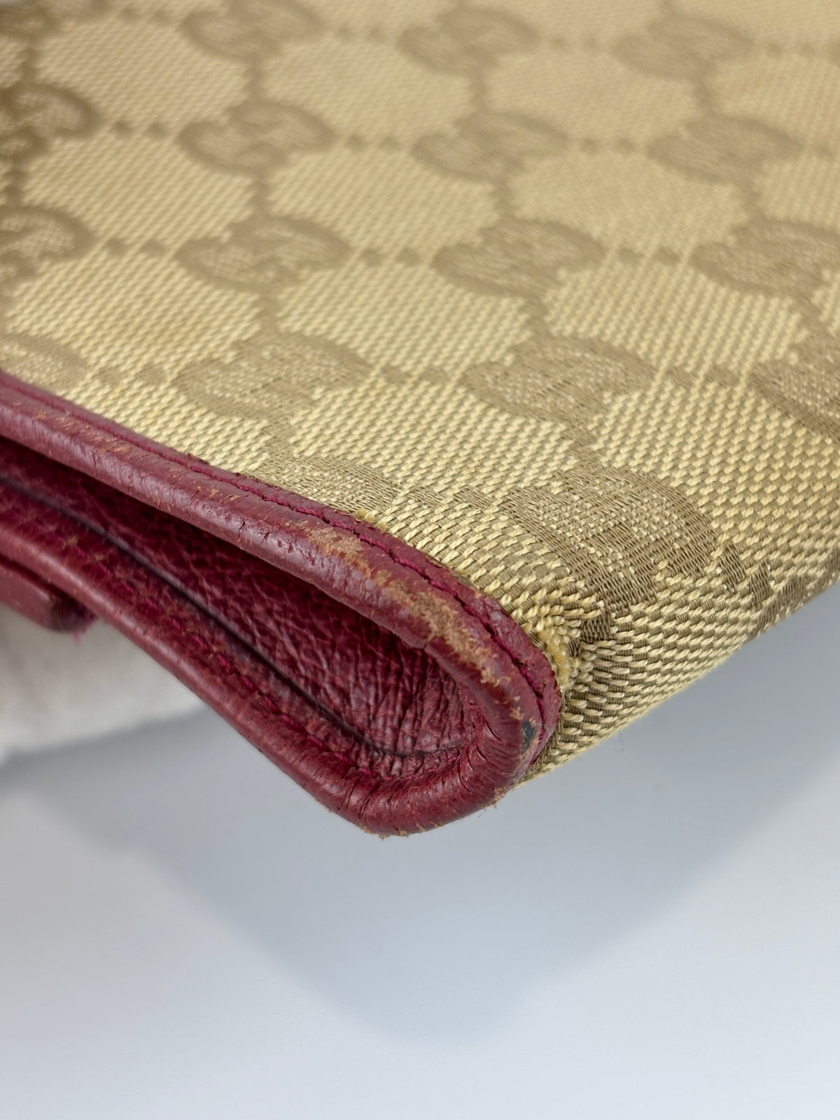 Vintage Bamboo Clutch Bag in Beige / Red GG Fabric