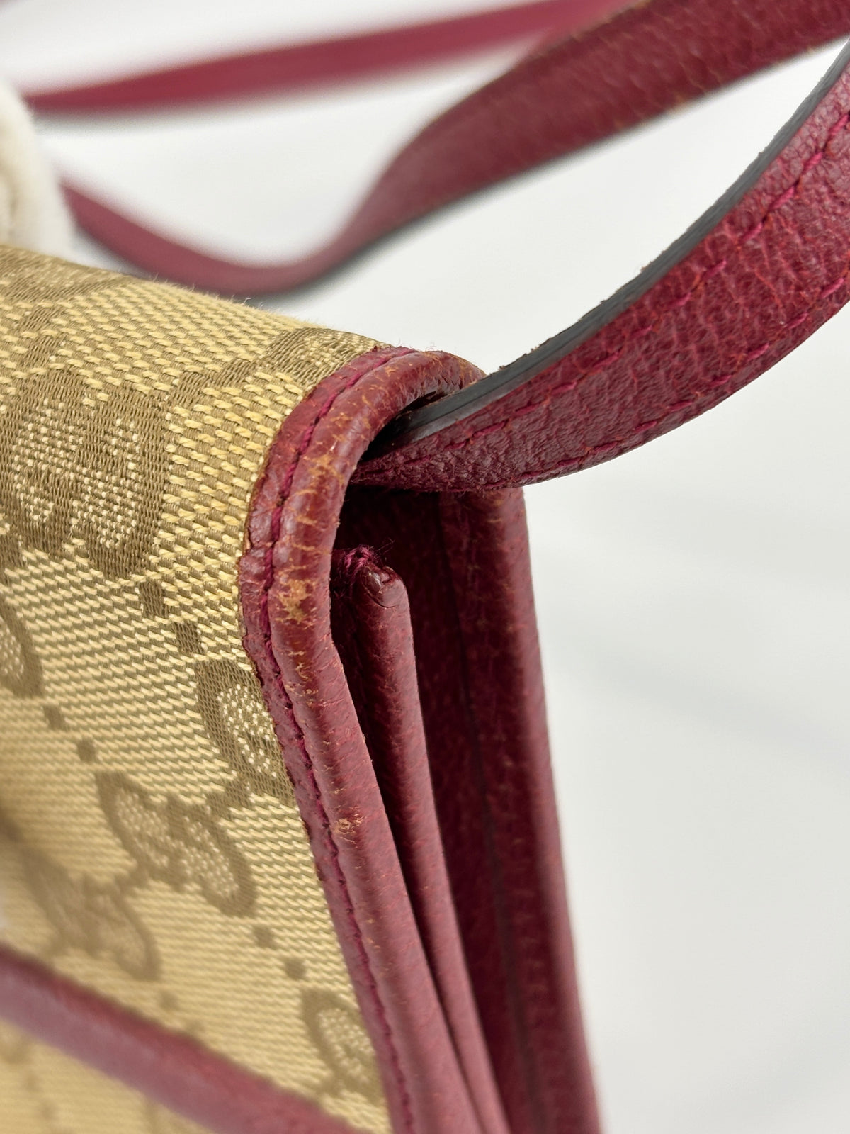 Vintage Bamboo Clutch Bag in Beige / Red GG Fabric