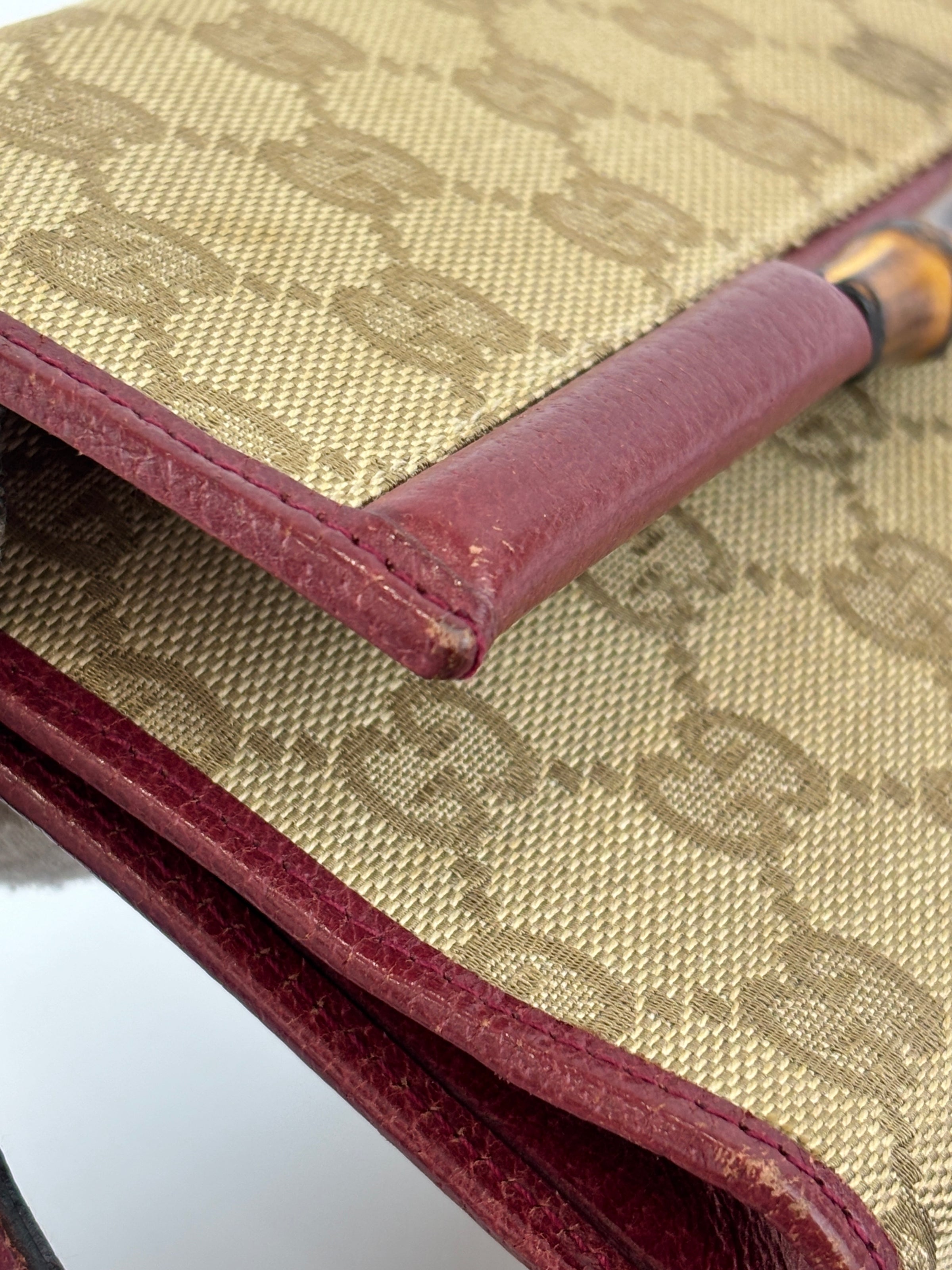 Vintage Bamboo Clutch Bag in Beige / Red GG Fabric