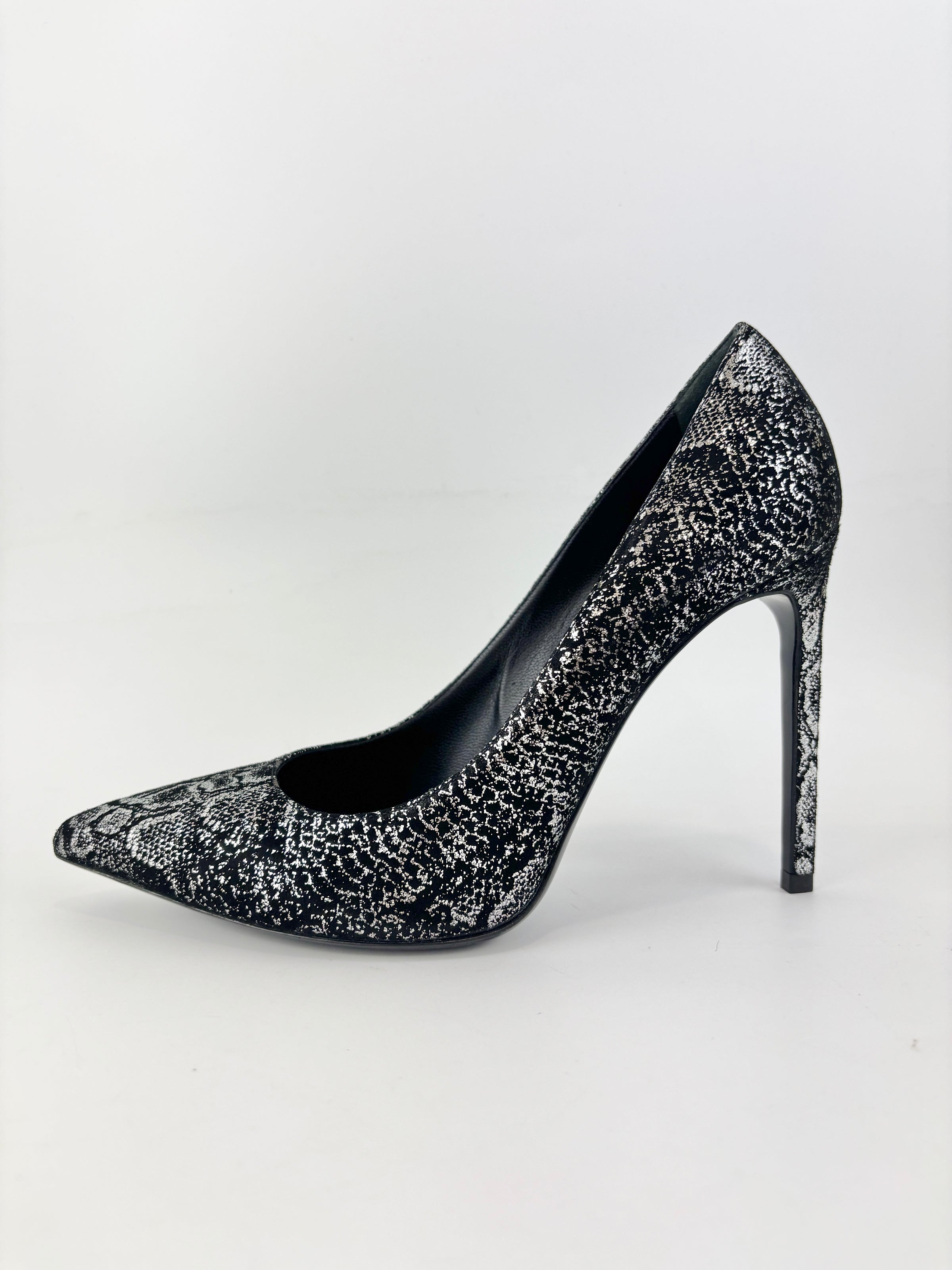Suede Foil Print Pumps in Black / Silver Size 40.5