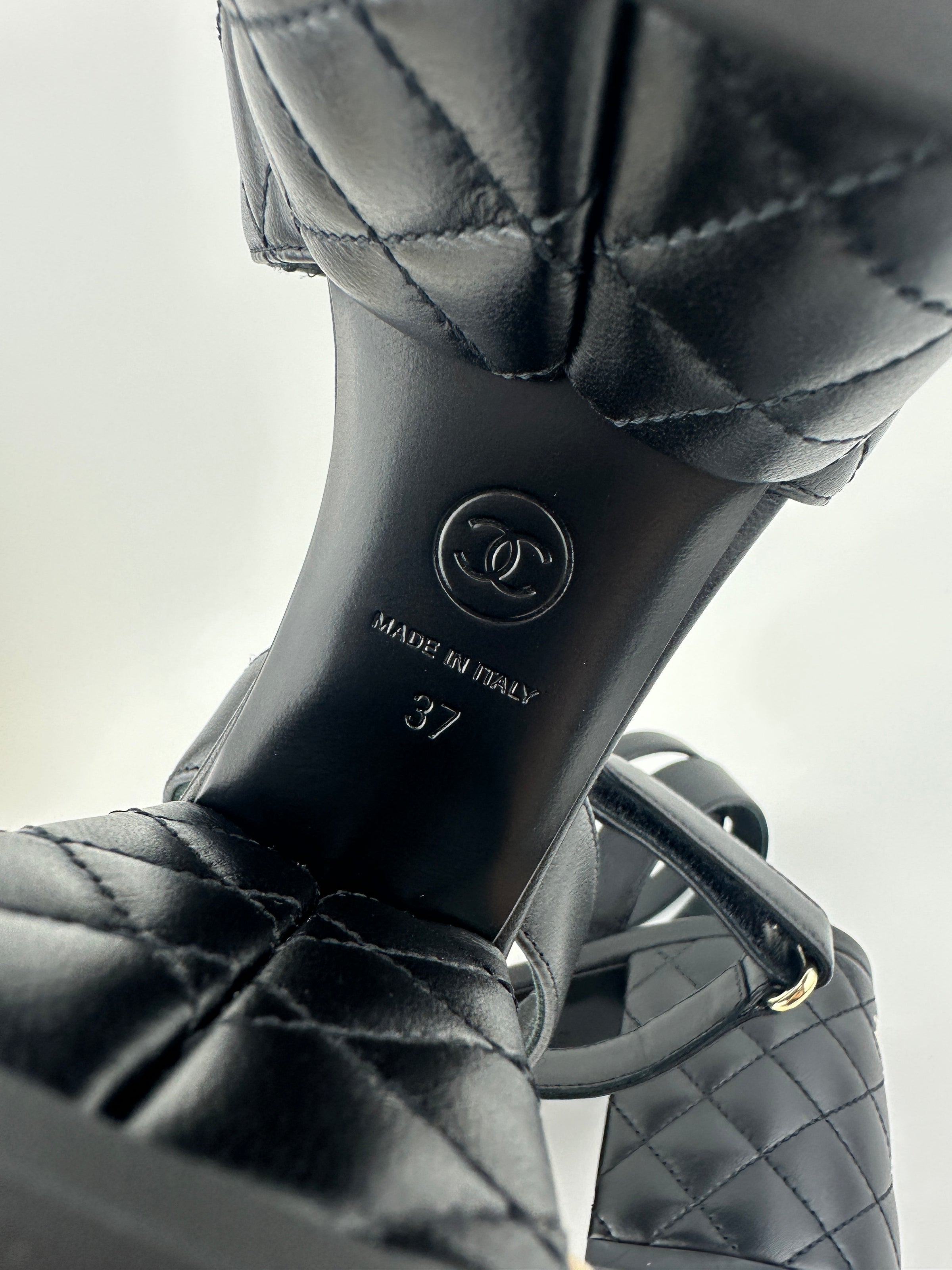 Black Quilted Lambskin Leather Platform Chunky Heels Size 37