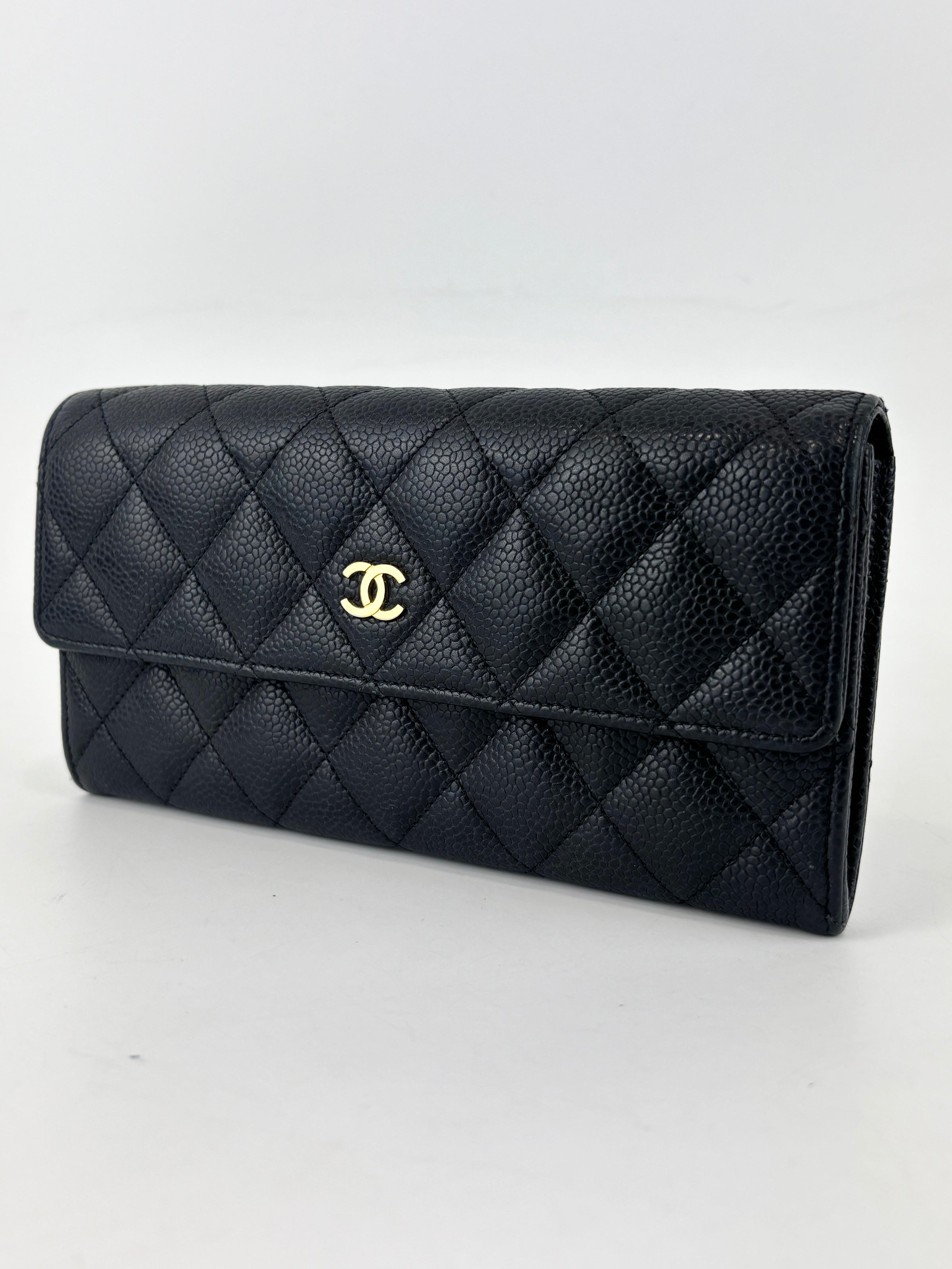 A50096 Flap Wallet Black Caviar Leather GHW