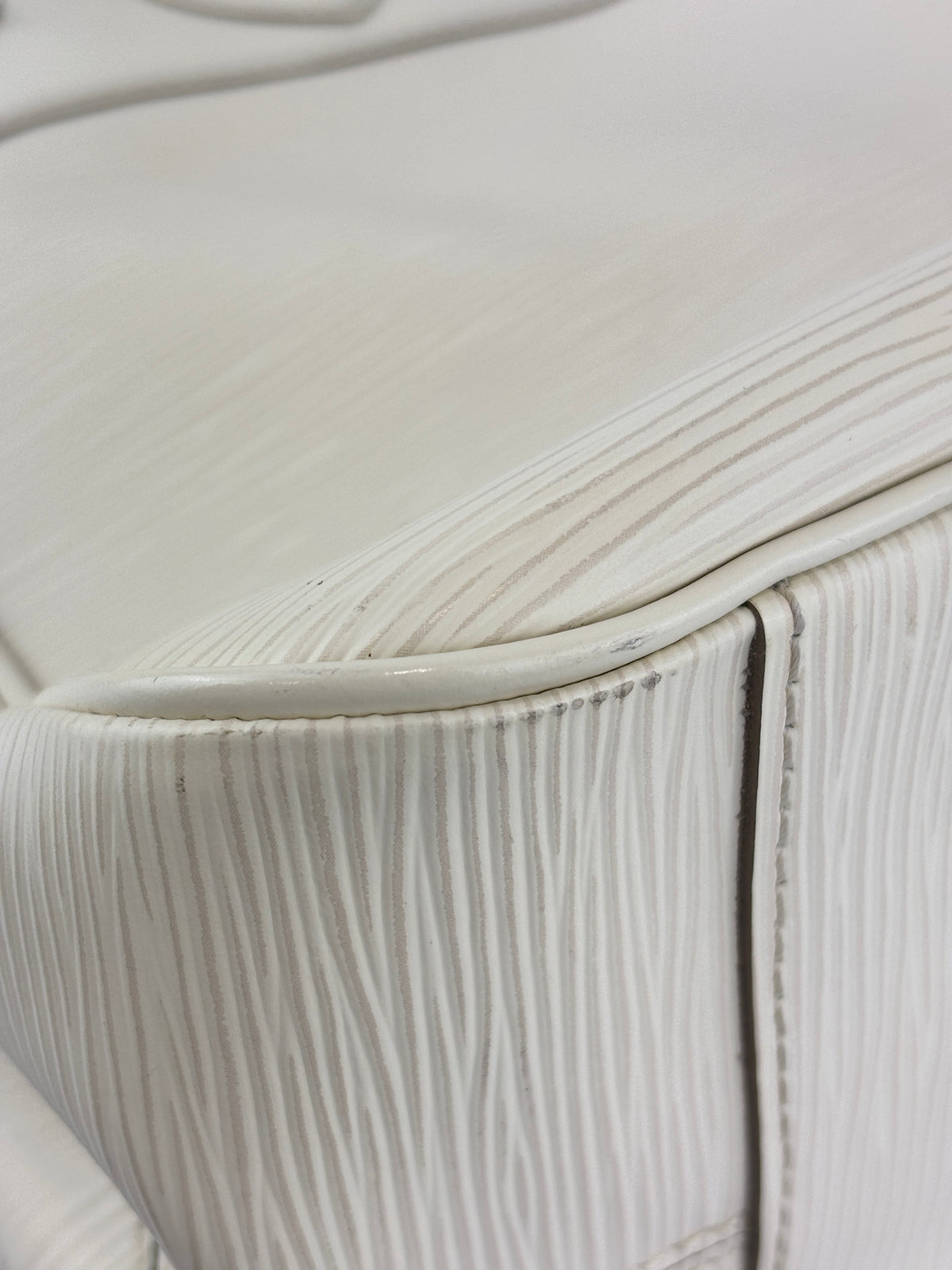 Passy GM in Ivory Epi Leather