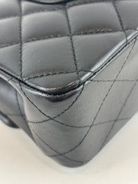 Classic Medium Flap Lambskin Black GHW