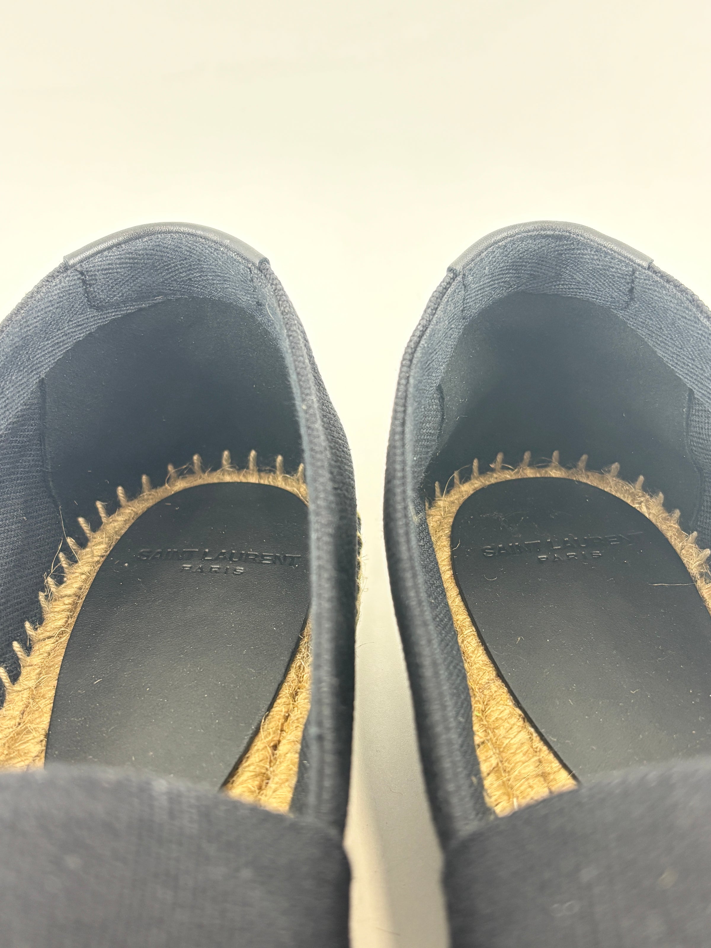 Signature Embroidered Espadrilles in Black Size 40