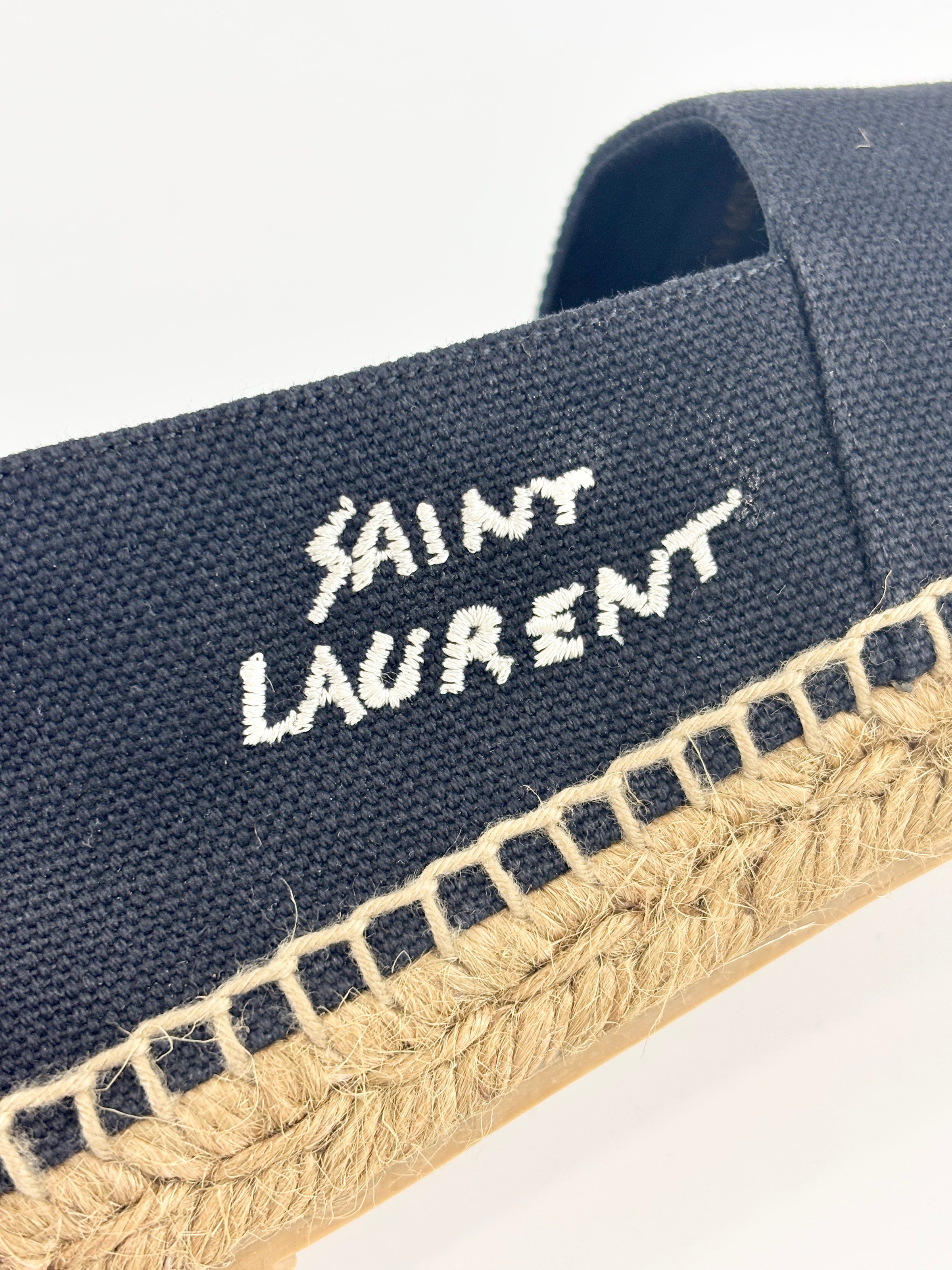 Signature Embroidered Espadrilles in Black Size 40