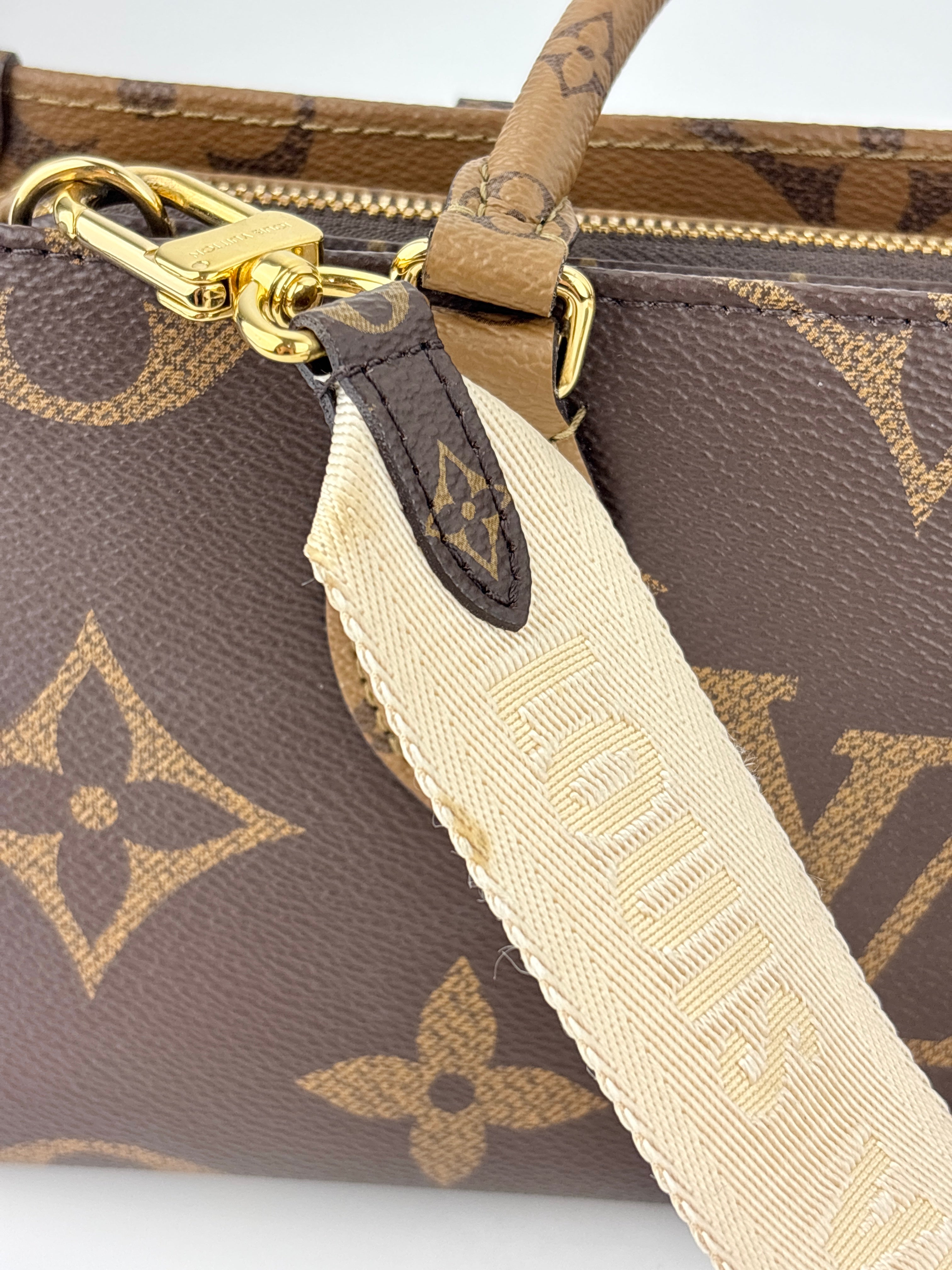 Louis Vuitton M46653 OnTheGo East West Monogram Reverse RFID – Glampot