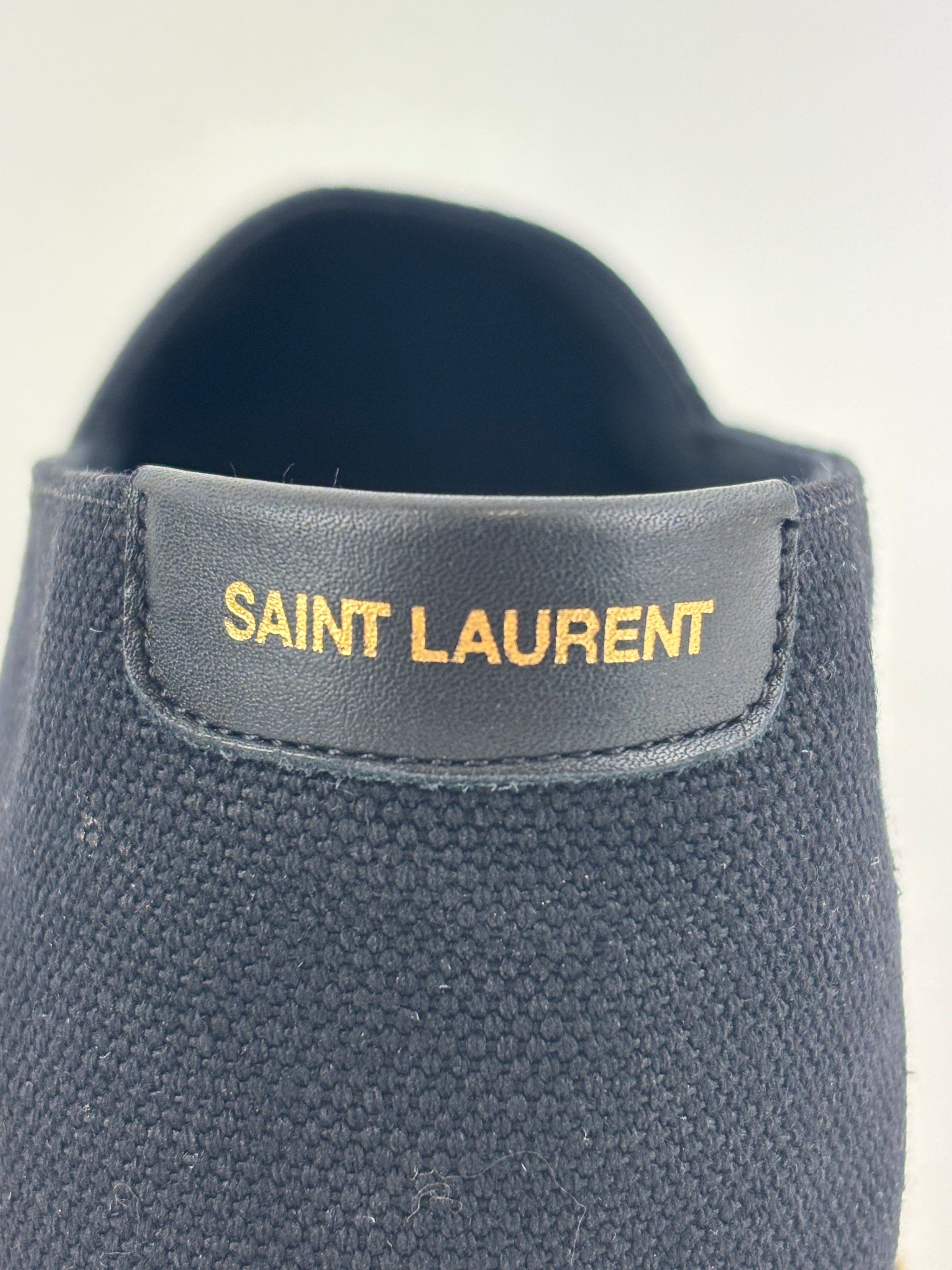 Signature Embroidered Espadrilles in Black Size 40