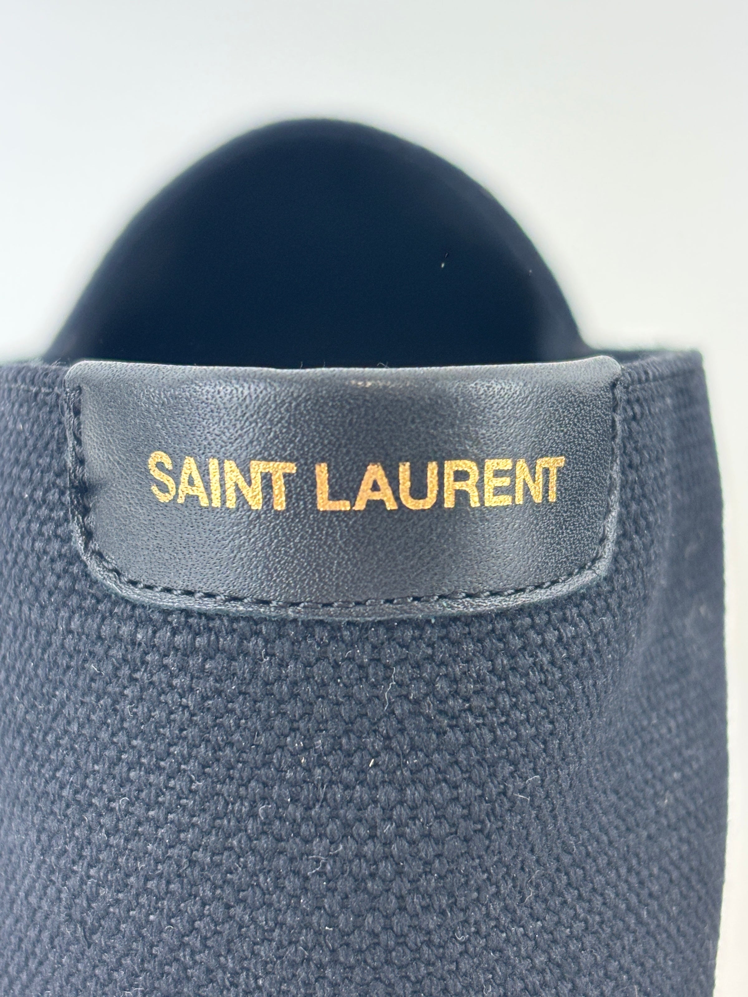 Signature Embroidered Espadrilles in Black Size 40