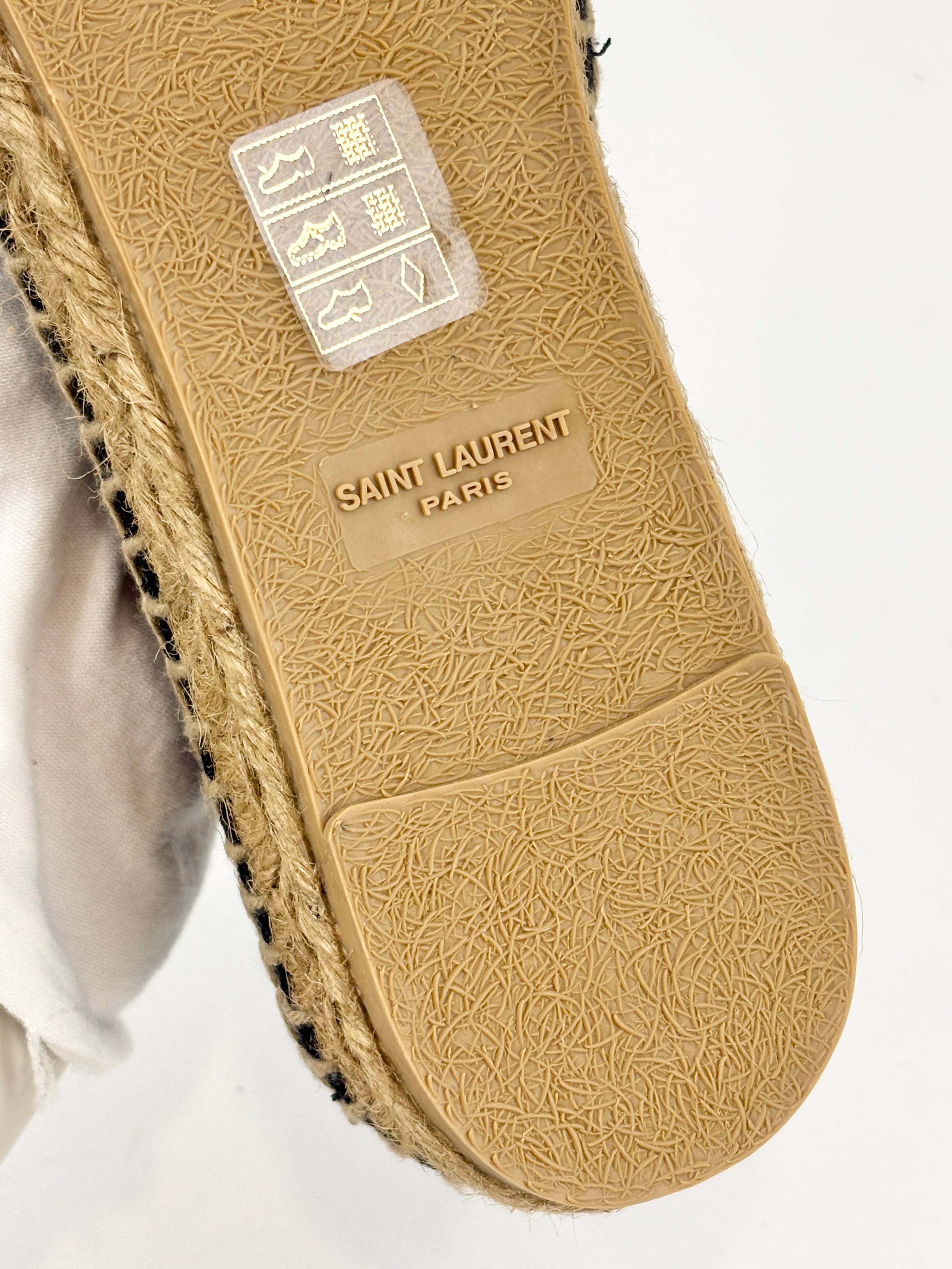 Signature Embroidered Espadrilles in Black Size 40