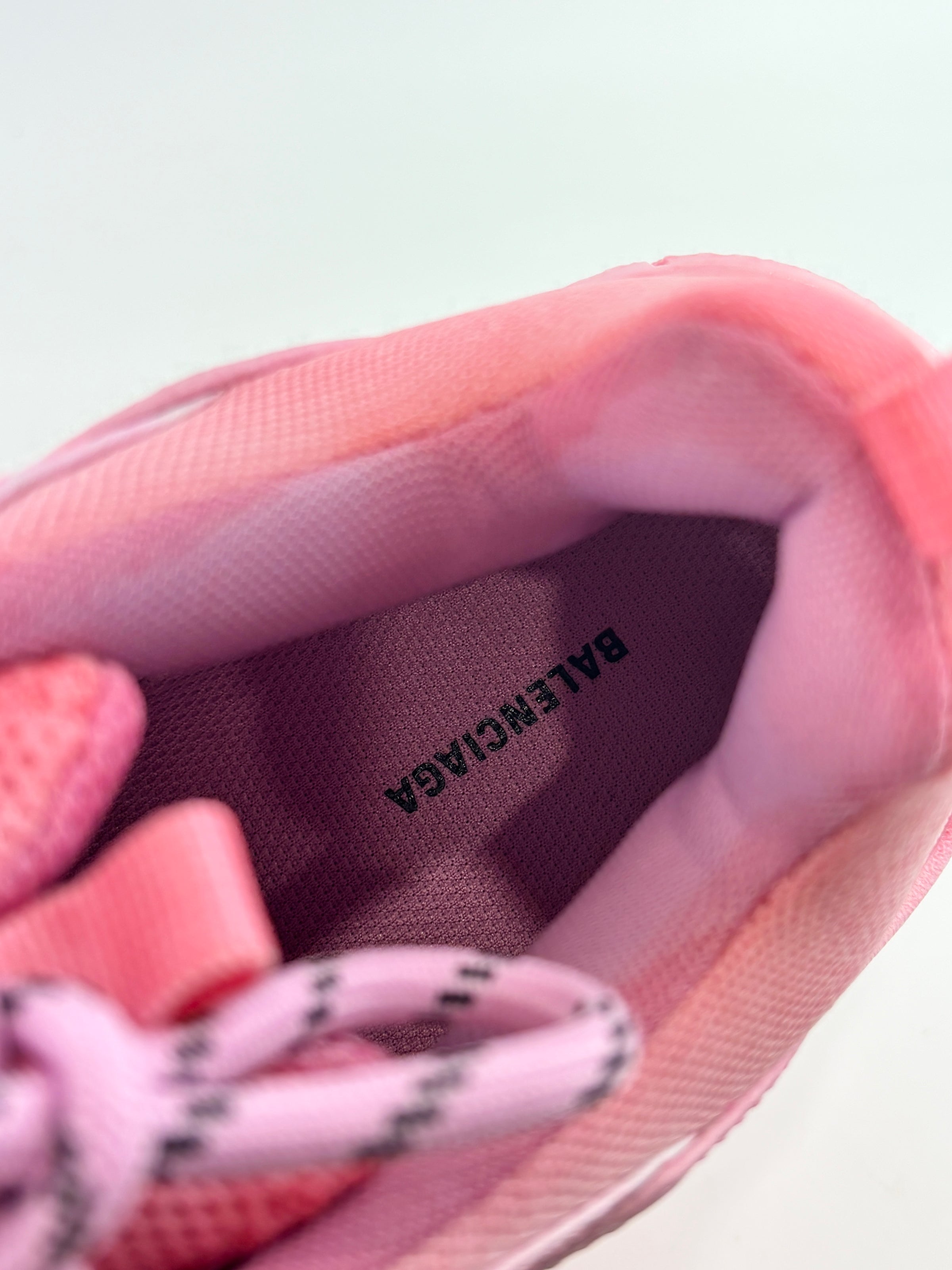 Triple S DIY Sneakers in Pink Size 40