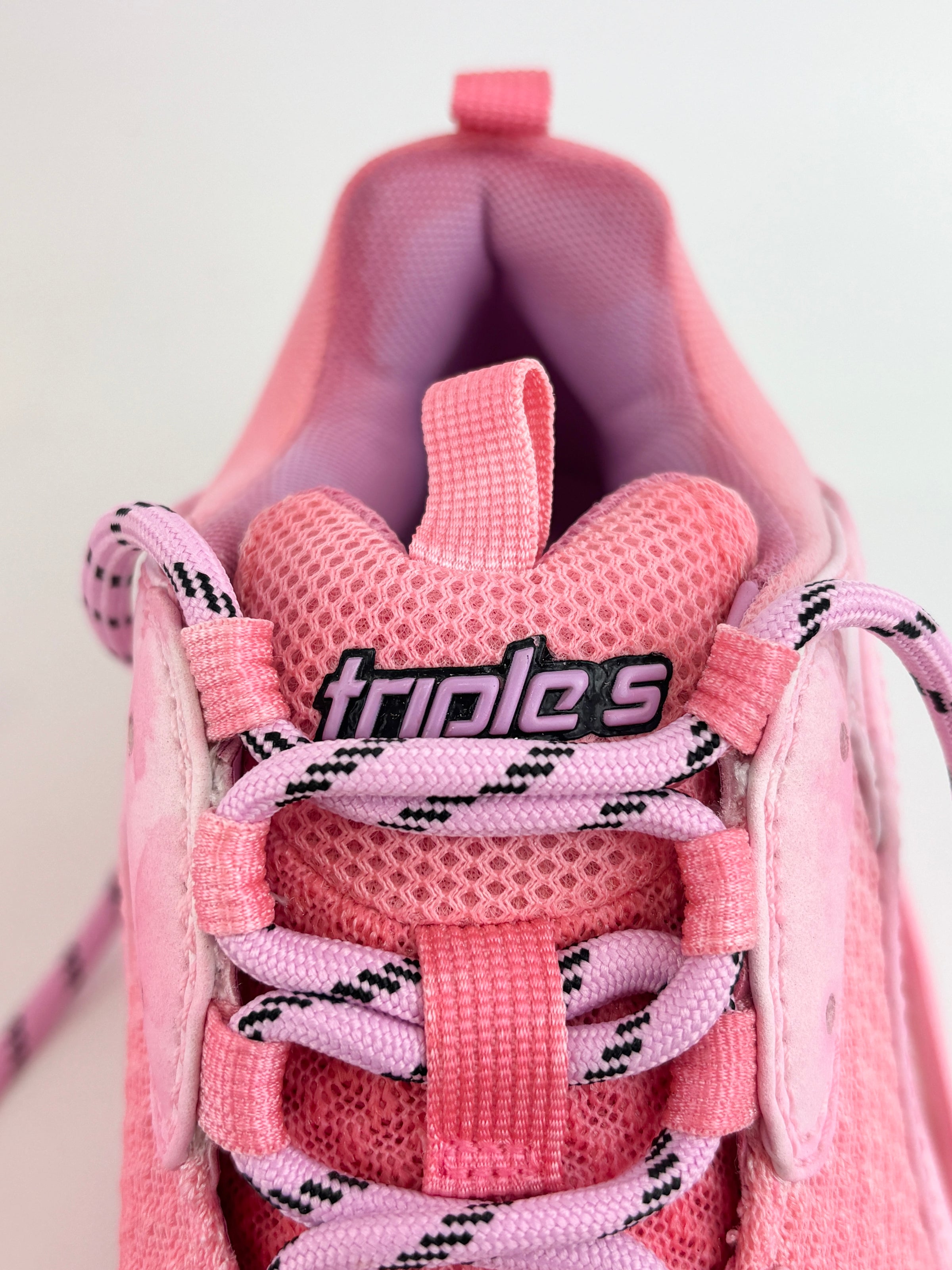 Triple S DIY Sneakers in Pink Size 40