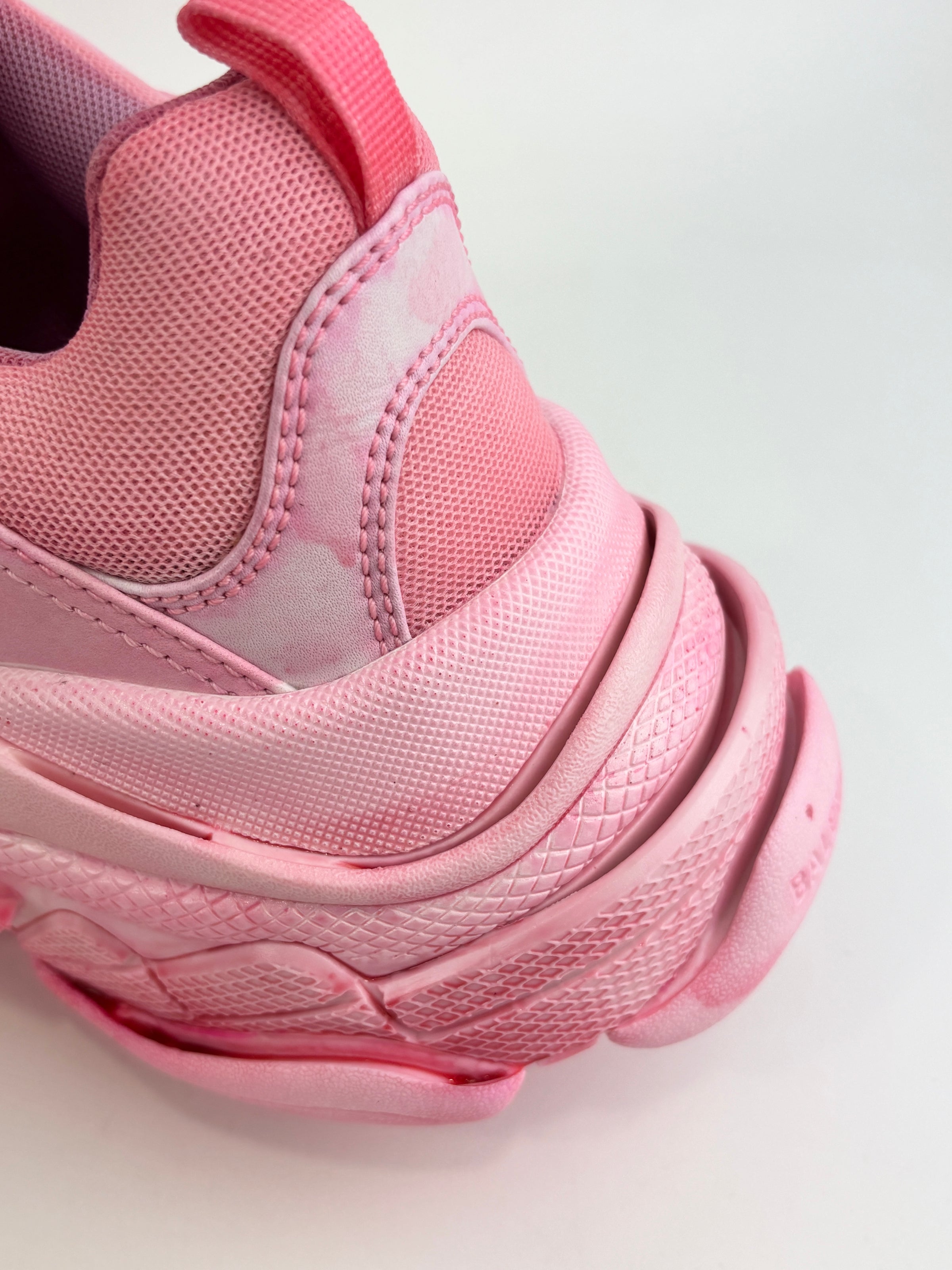 Triple S DIY Sneakers in Pink Size 40