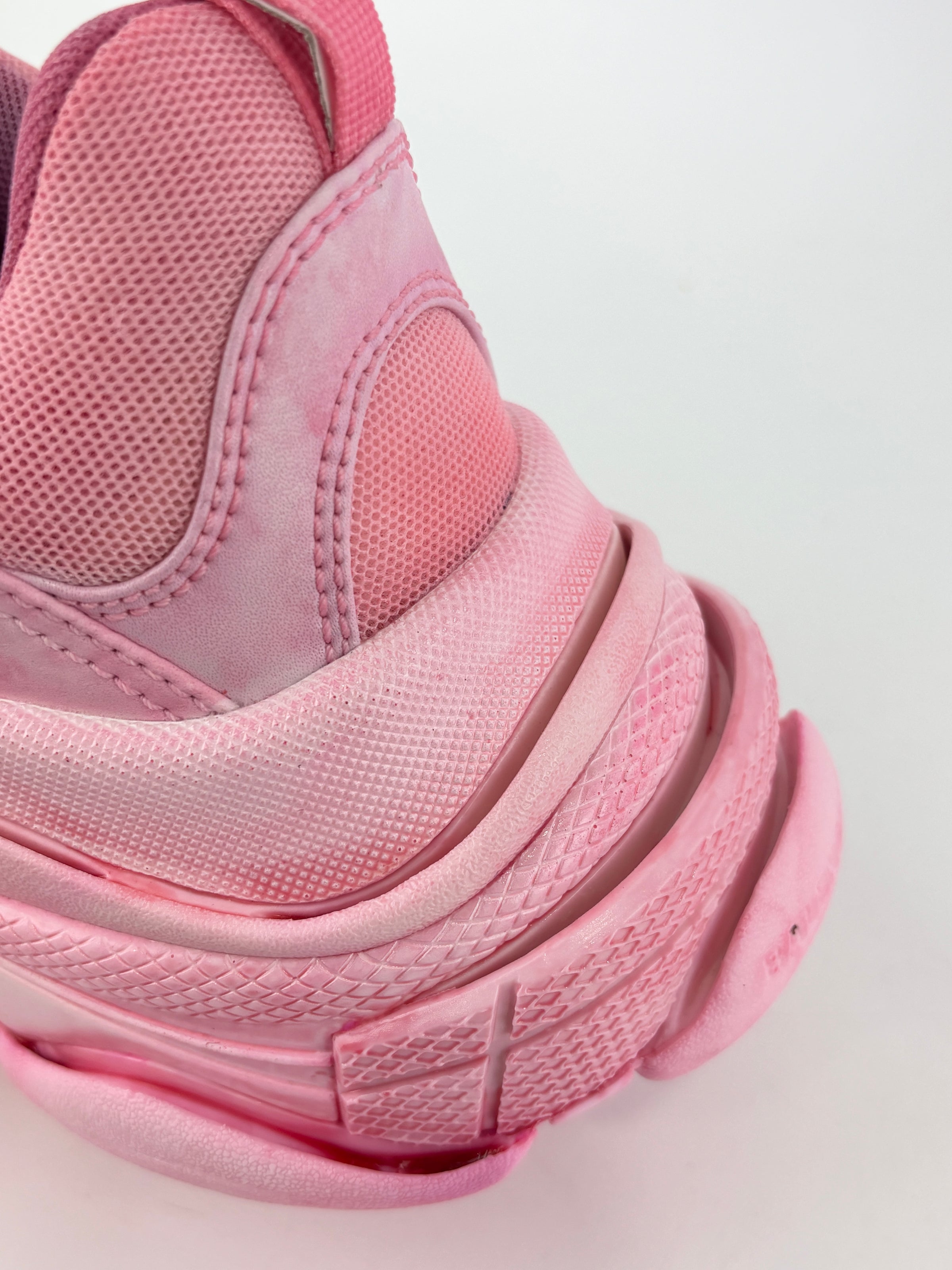 Triple S DIY Sneakers in Pink Size 40