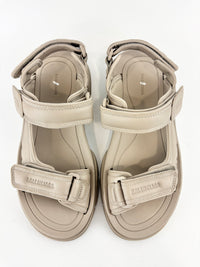 Tourist Sandals in Taupe Faux Leather Size 41