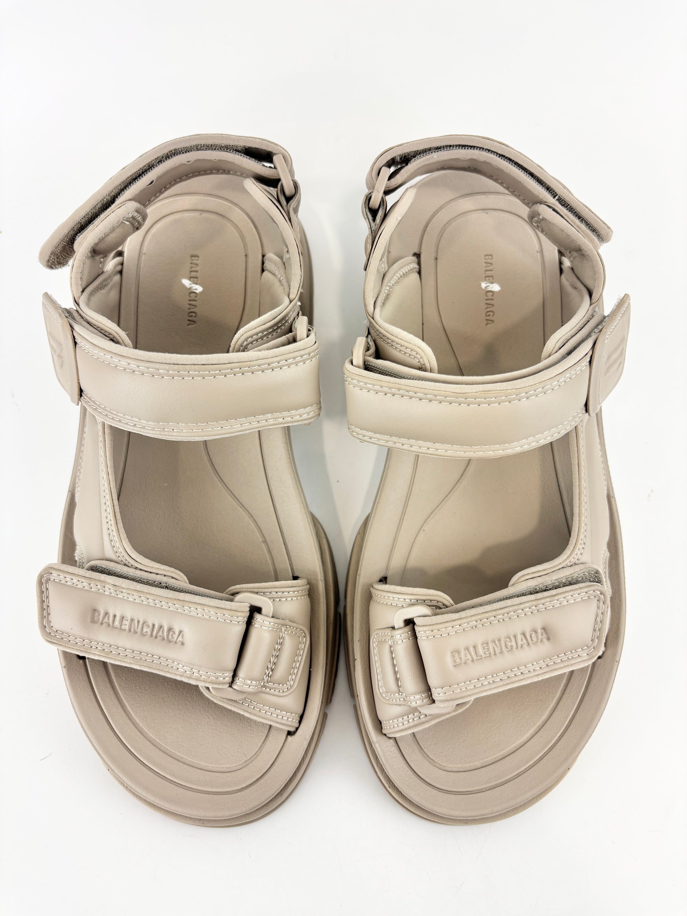 Tourist Sandals in Taupe Faux Leather Size 41
