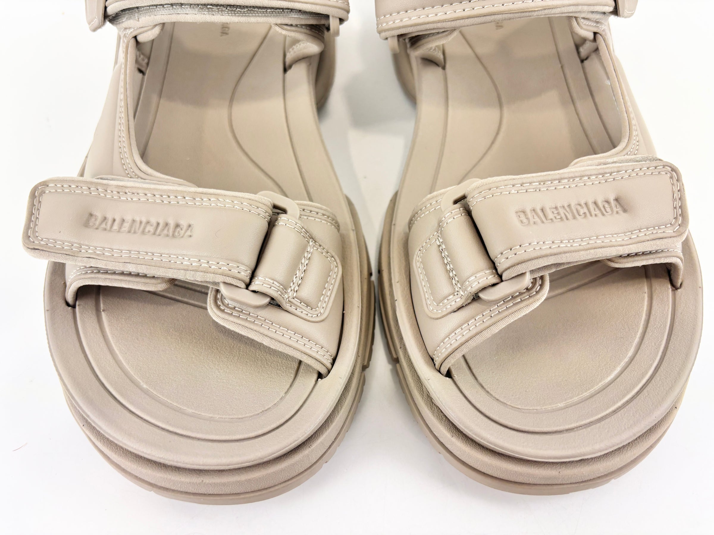 Tourist Sandals in Taupe Faux Leather Size 41
