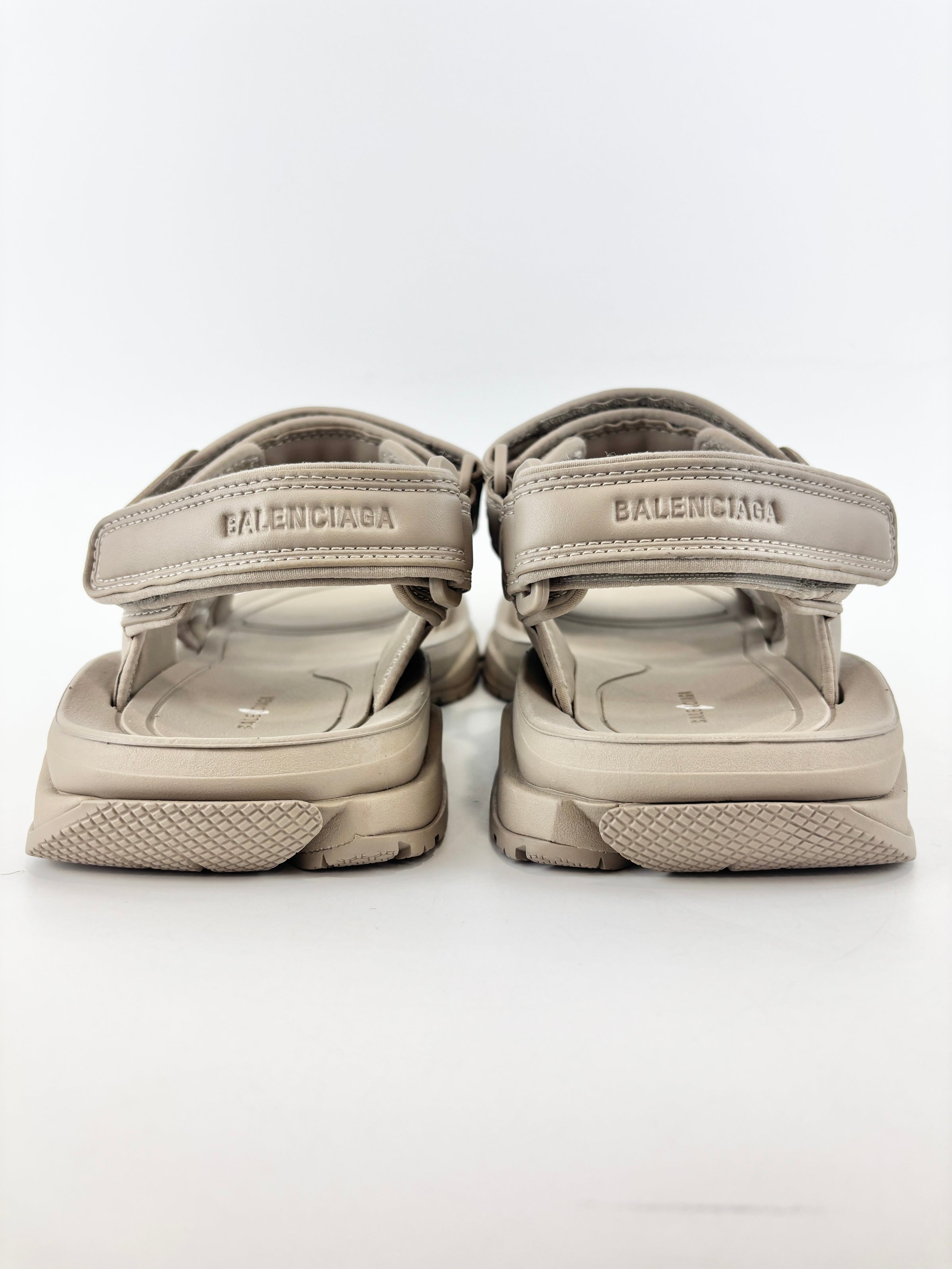 Tourist Sandals in Taupe Faux Leather Size 41