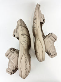 Tourist Sandals in Taupe Faux Leather Size 41