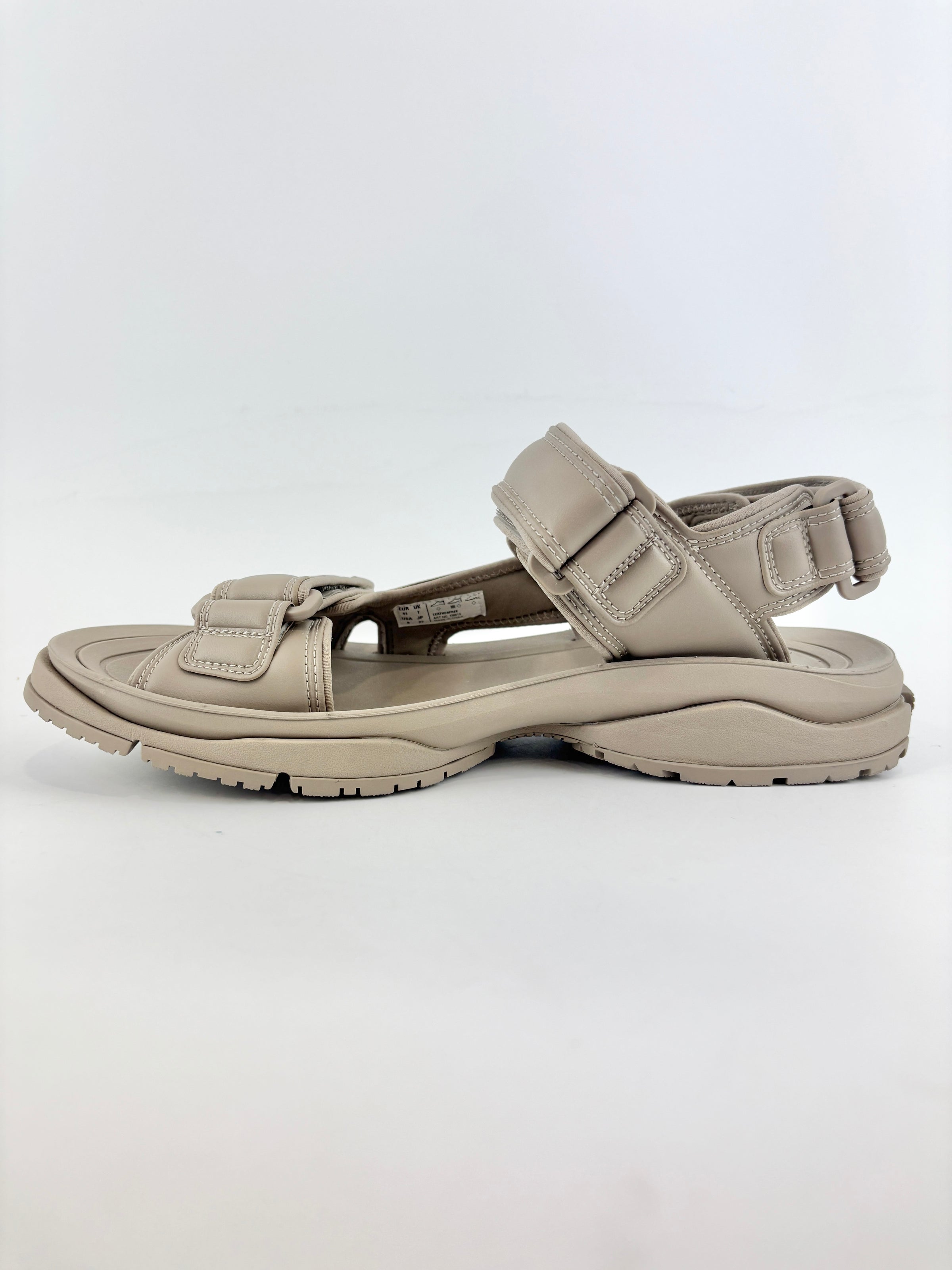 Tourist Sandals in Taupe Faux Leather Size 41