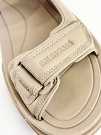 Tourist Sandals in Taupe Faux Leather Size 41