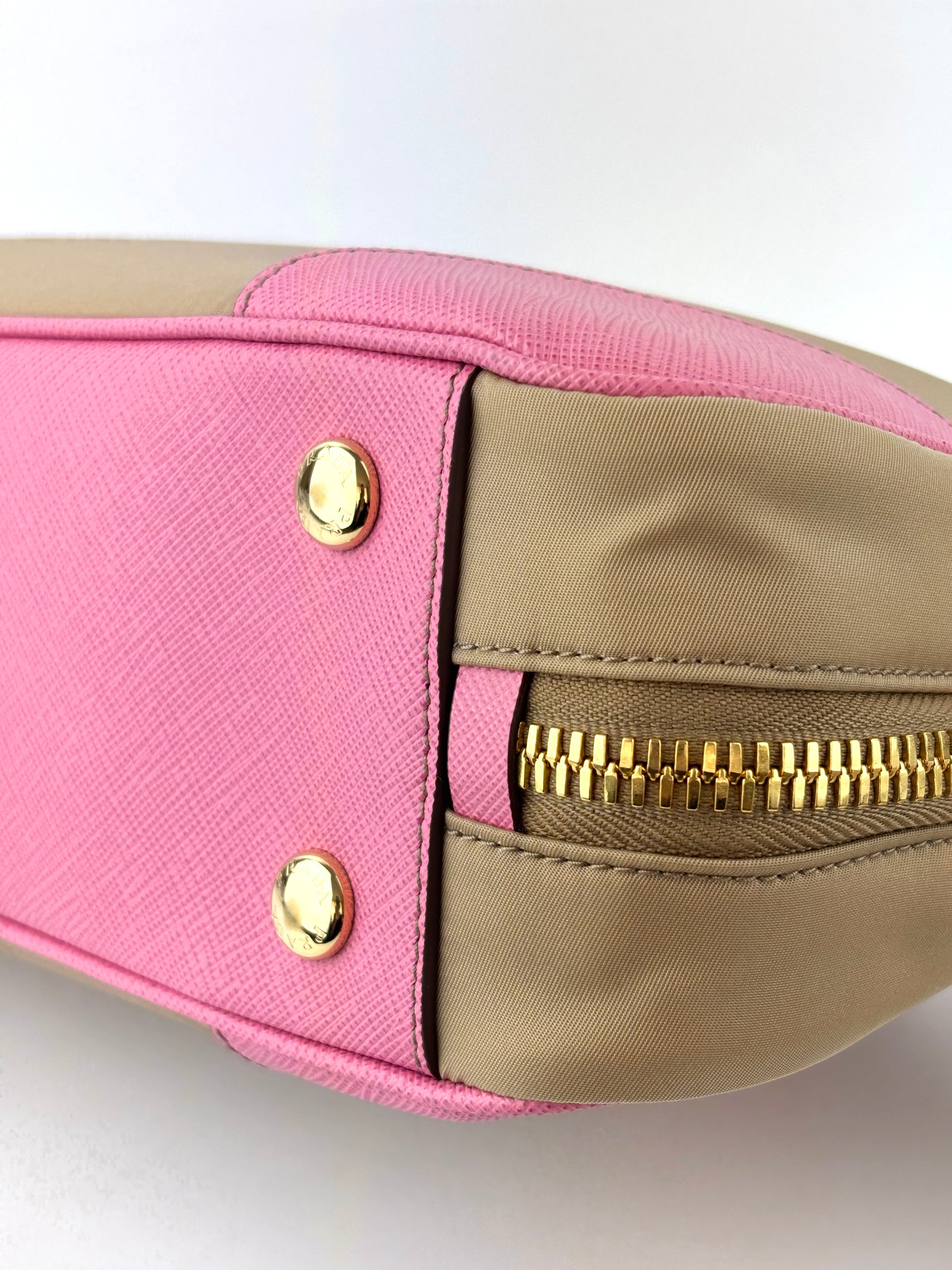 1BB115 Re-Edition 1978 Re-Nylon & Saffiano Medium Bag Camel - Glampot