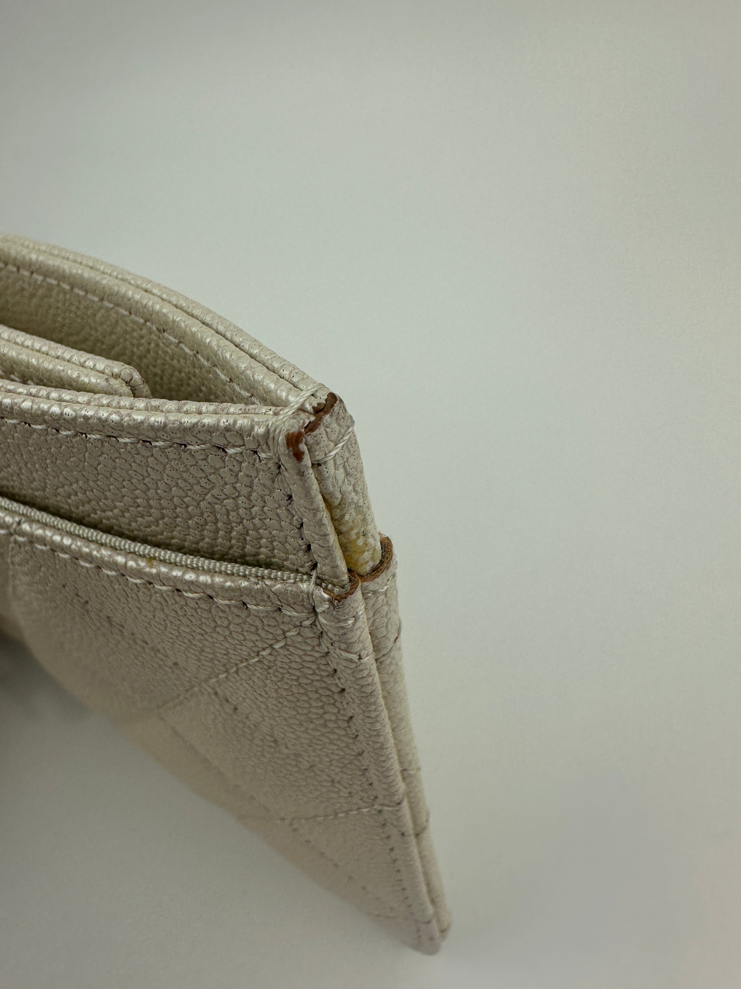 AP0154 White Caviar Leather Pouch with Interlocking CC SHW