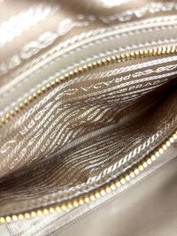 1BB115 Re-Edition 1978 Re-Nylon & Saffiano Medium Bag Camel - Glampot