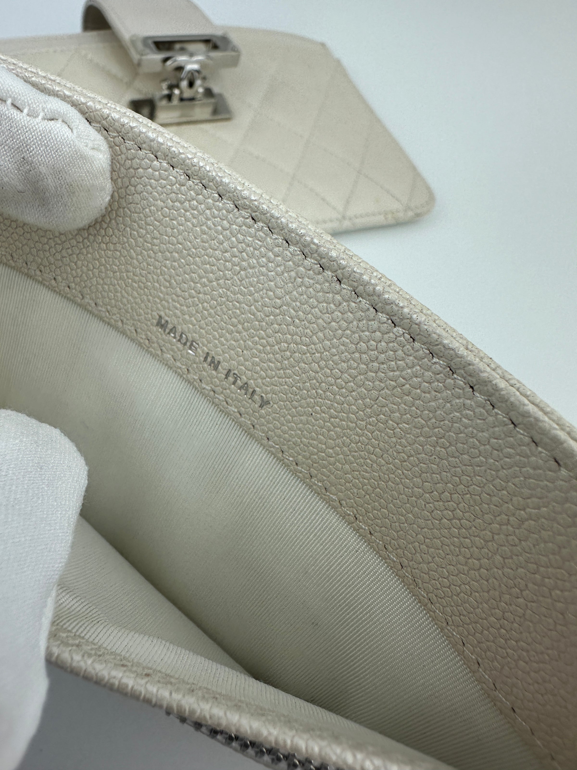 AP0154 White Caviar Leather Pouch with Interlocking CC SHW