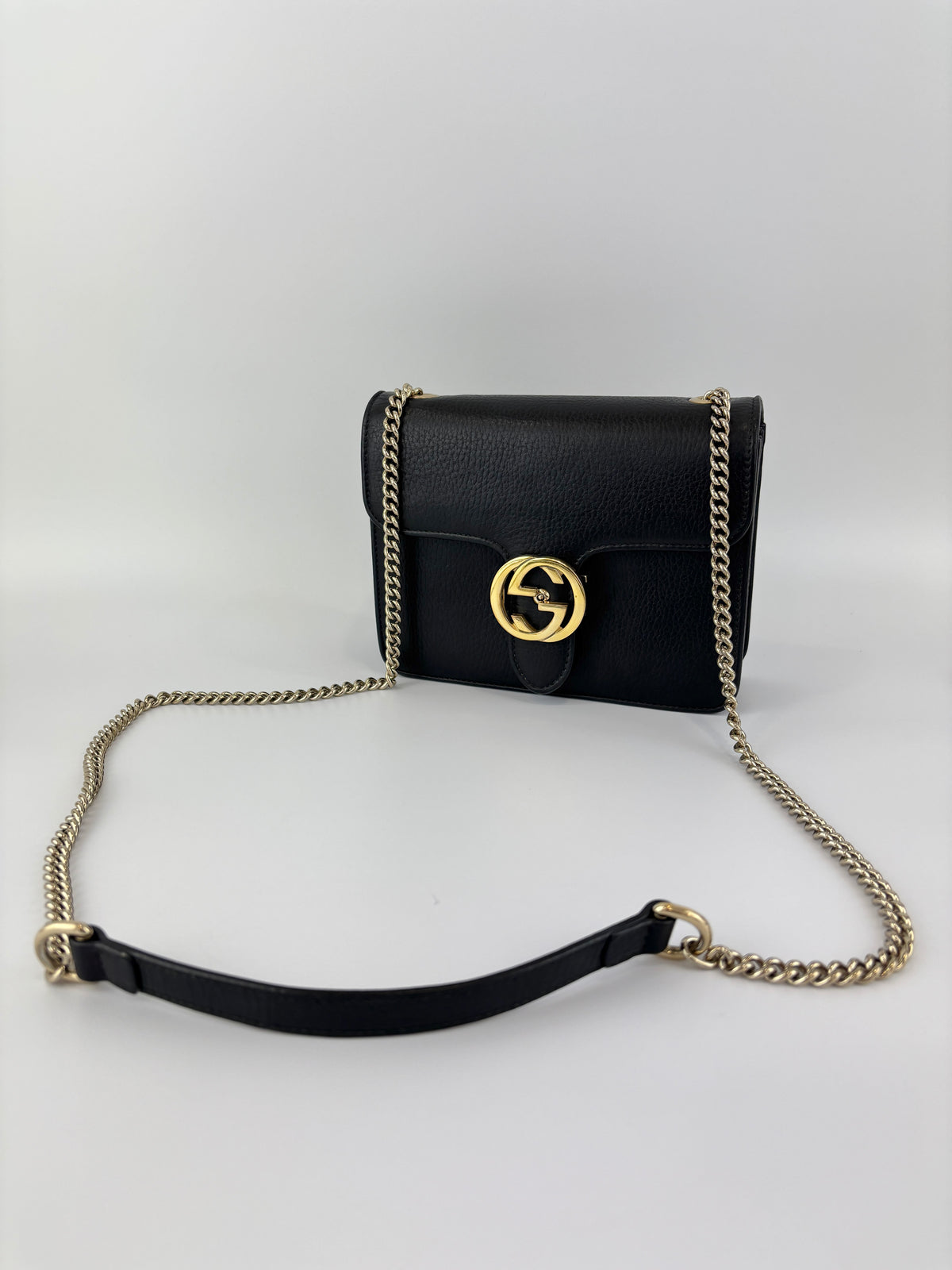 Interlocking G Shoulder Bag in Black Calfskin