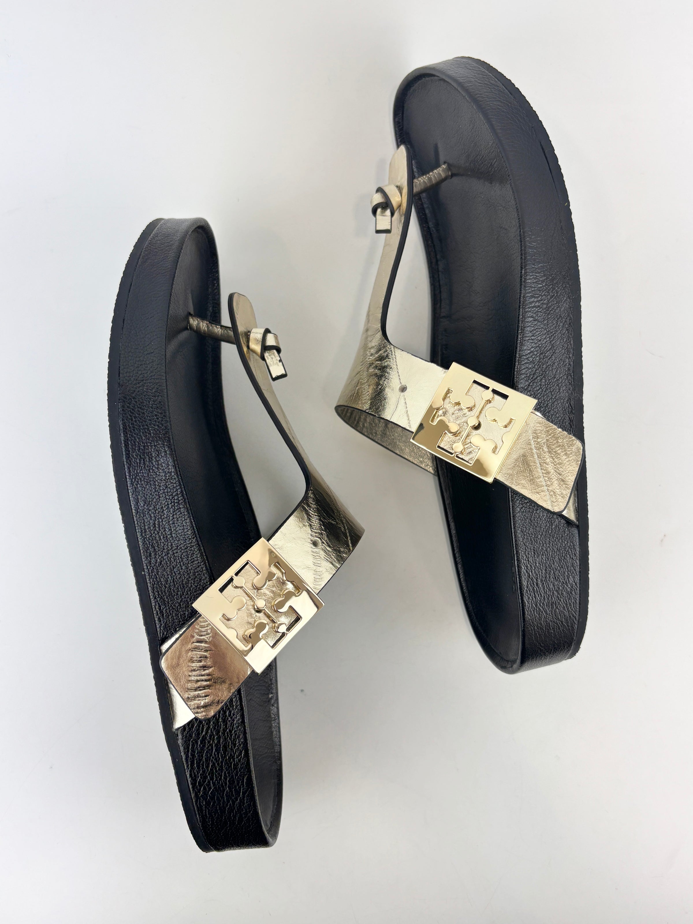 Mellow Thong Leather Sandals in Spark Gold / Perfect Black Size US 8