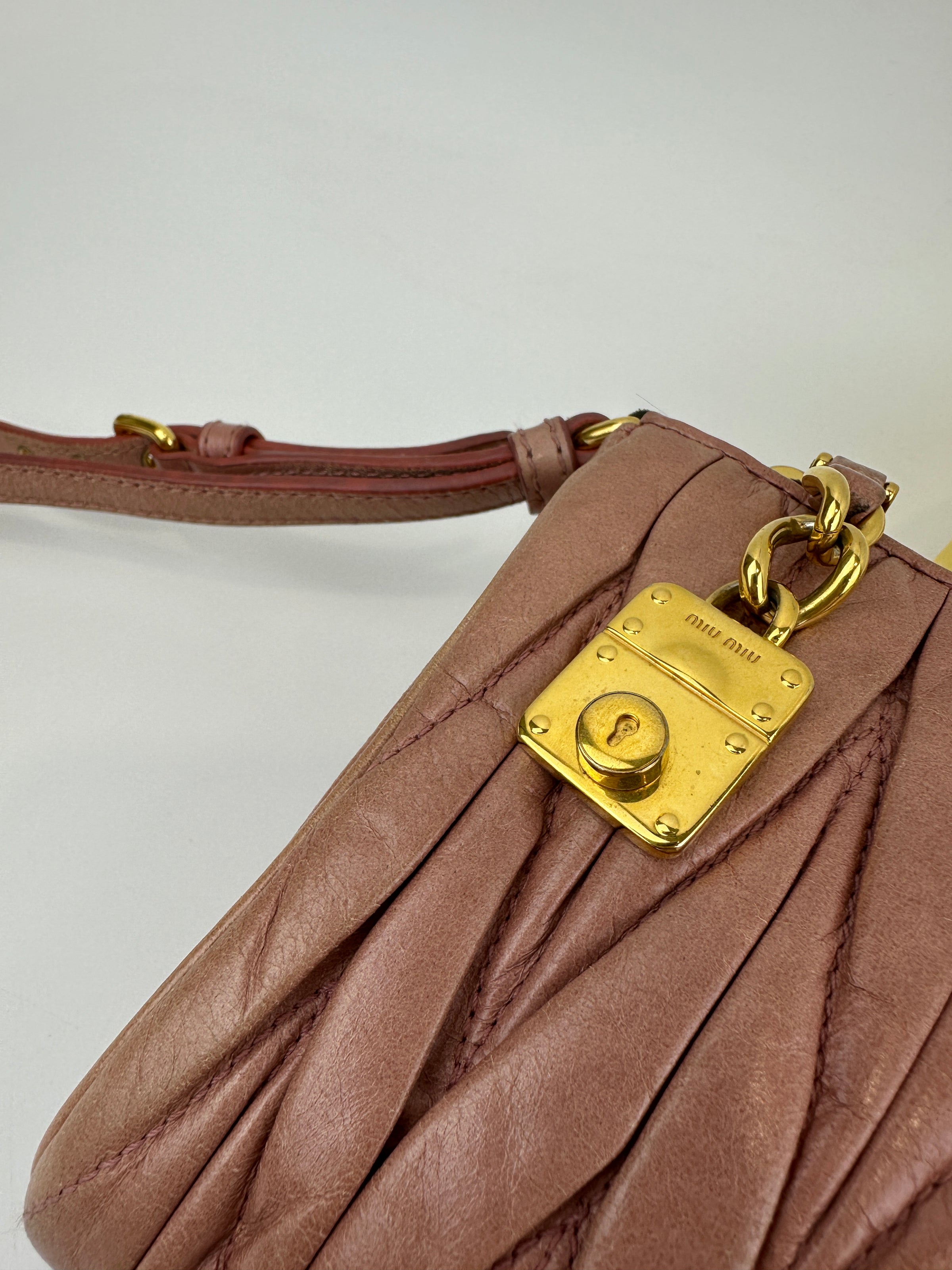 5NE455 Matelasse Lux Loto Wristlet