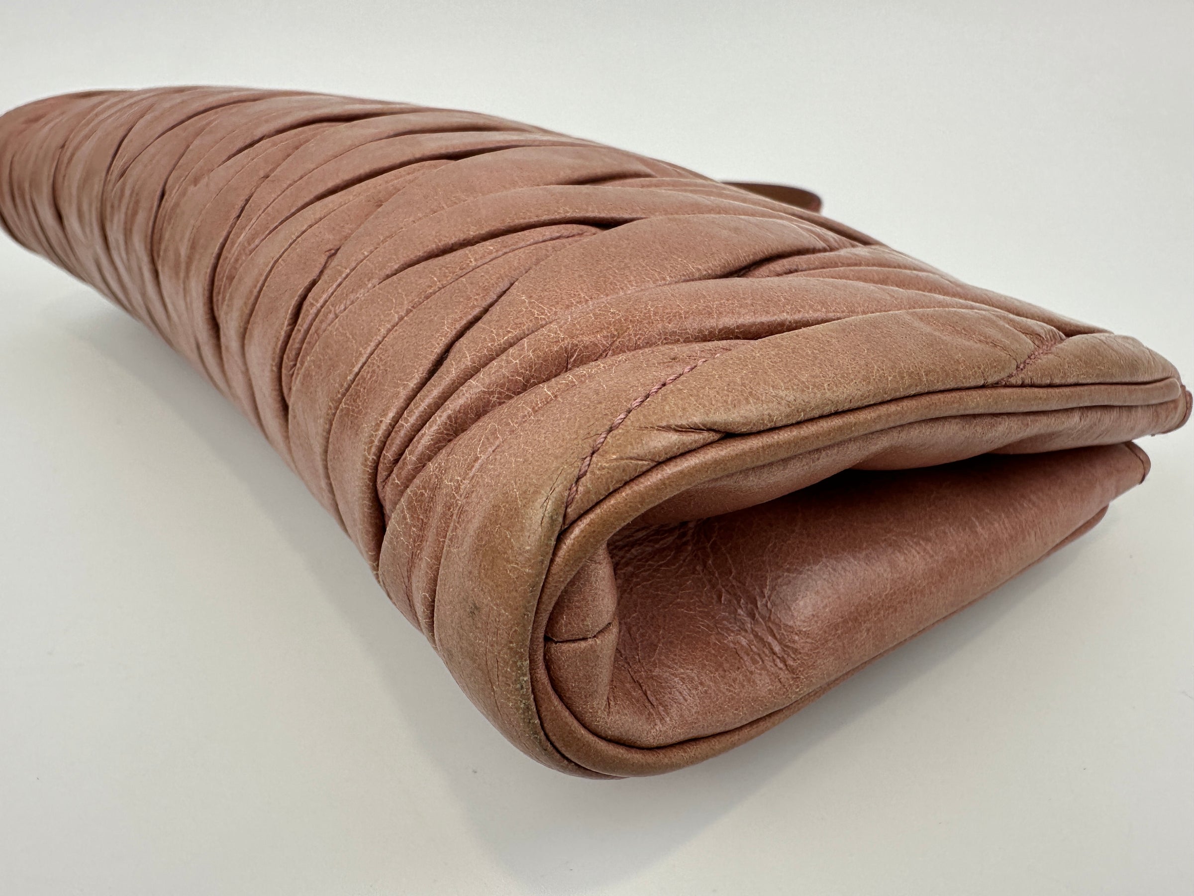 5NE455 Matelasse Lux Loto Wristlet