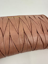 5NE455 Matelasse Lux Loto Wristlet