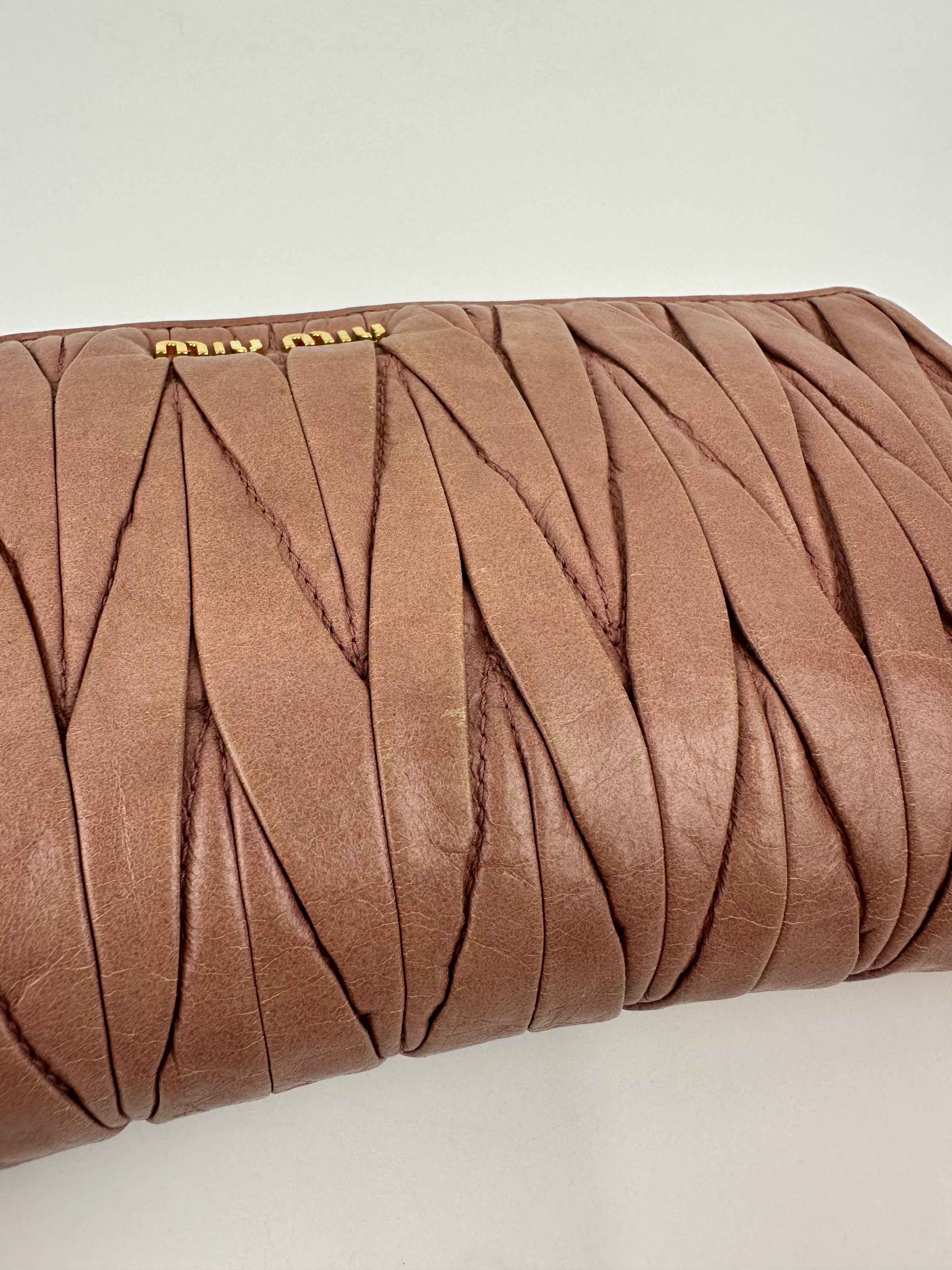 5NE455 Matelasse Lux Loto Wristlet