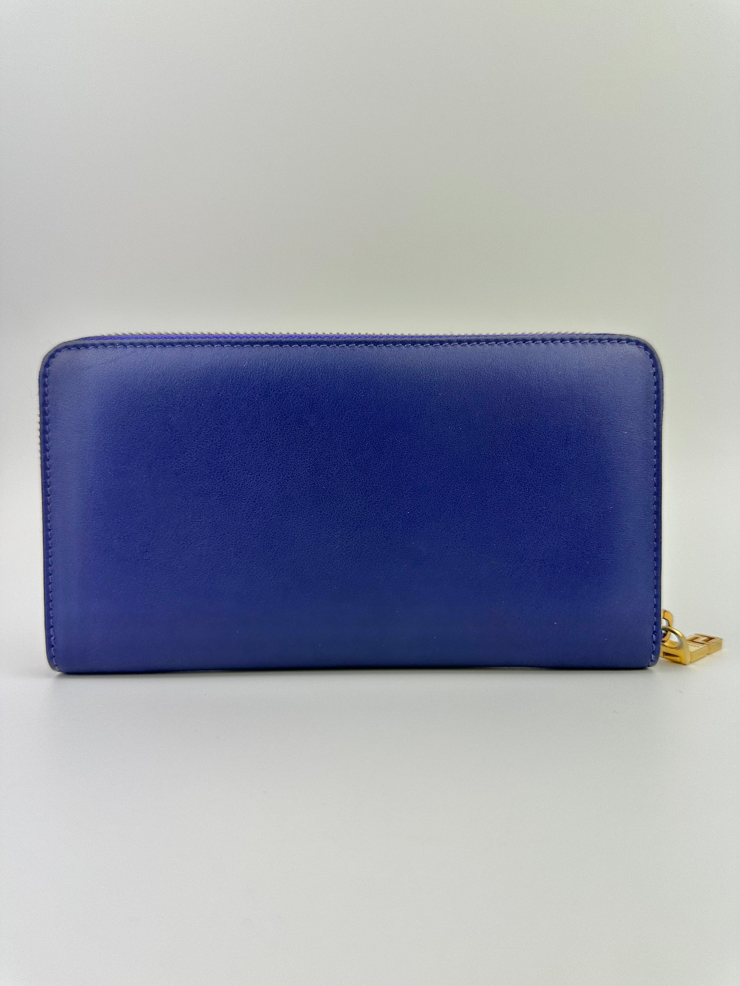 La Medusa Purple Leather Long Wallet